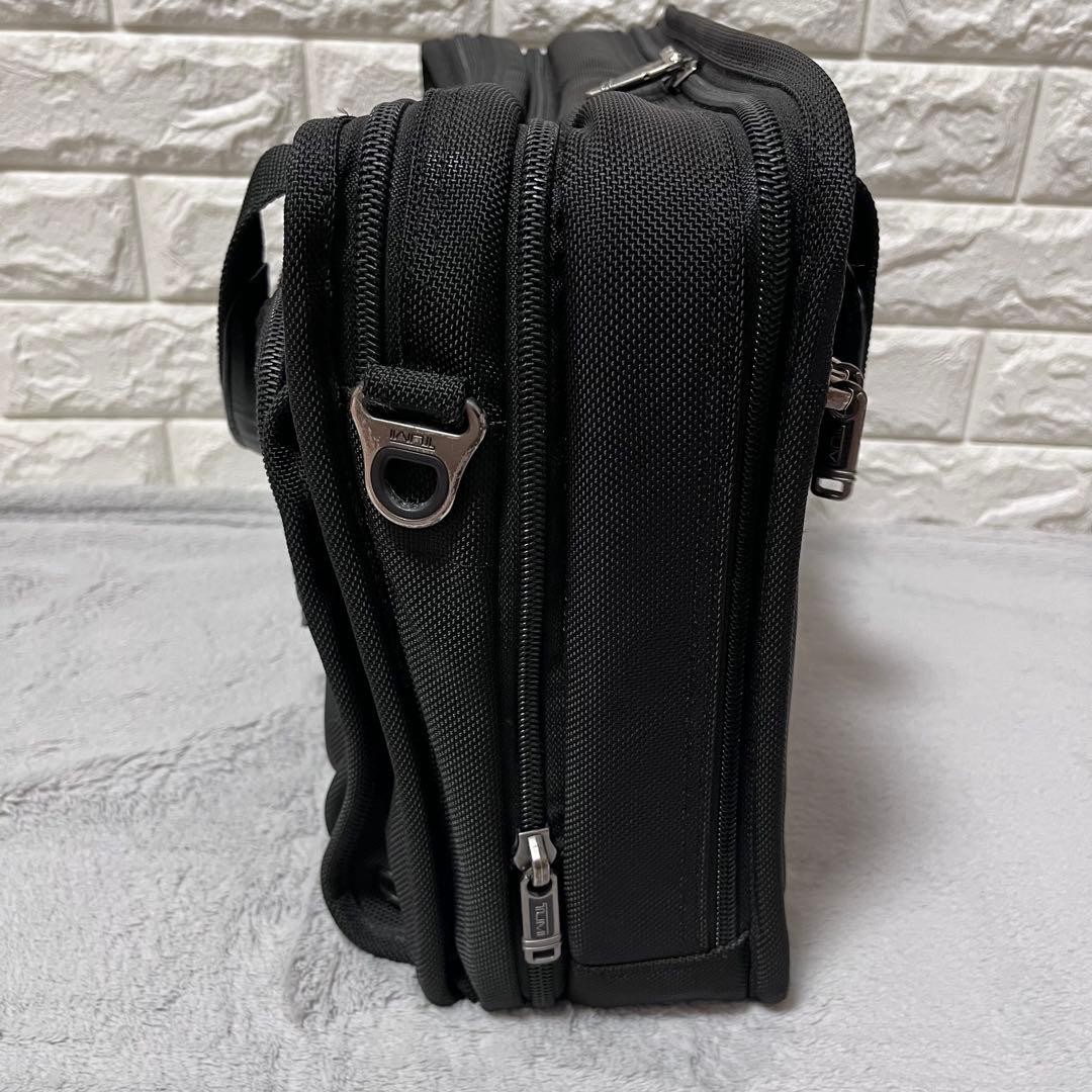 TUMI Alpha 26141D4 Black 2Way Expandable Briefcase 2 Compartment Auth