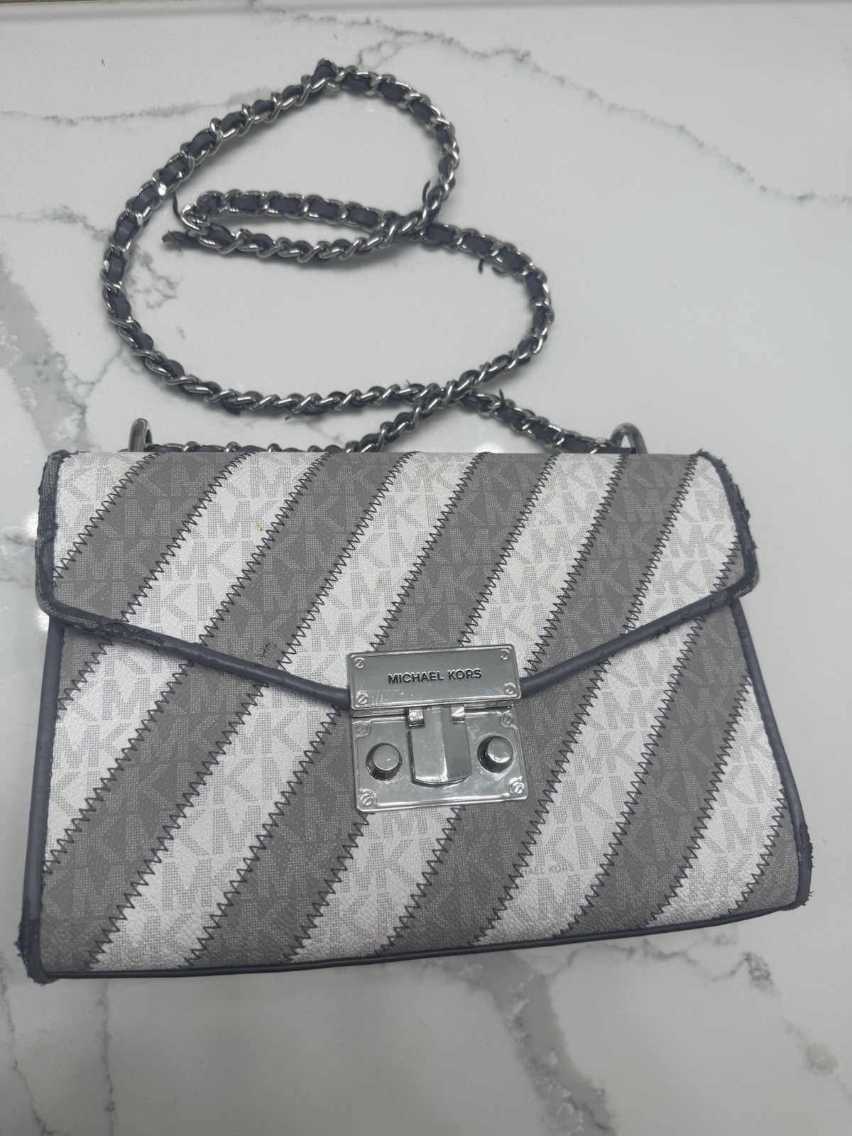 MICHAEL KORS Medium Rose Flap Shoulder Bag Gray & White