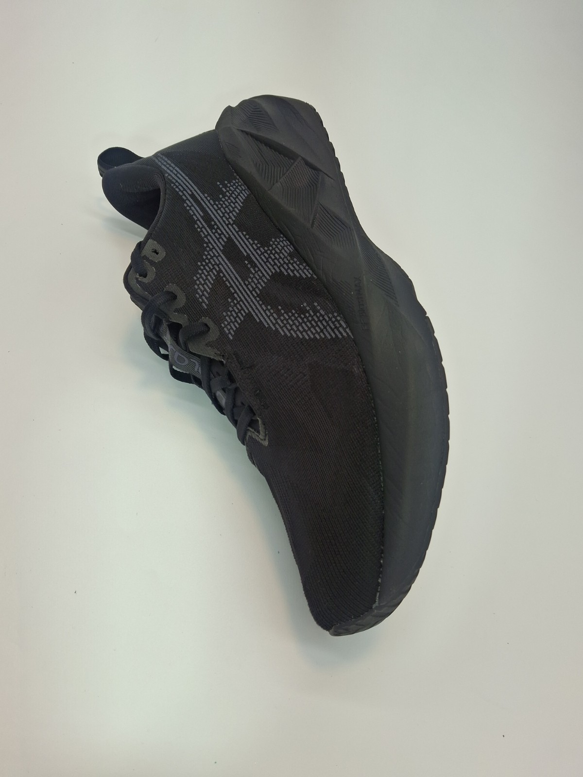 Men Asics Novablast 5 Black Shoe Size 11 1011b974