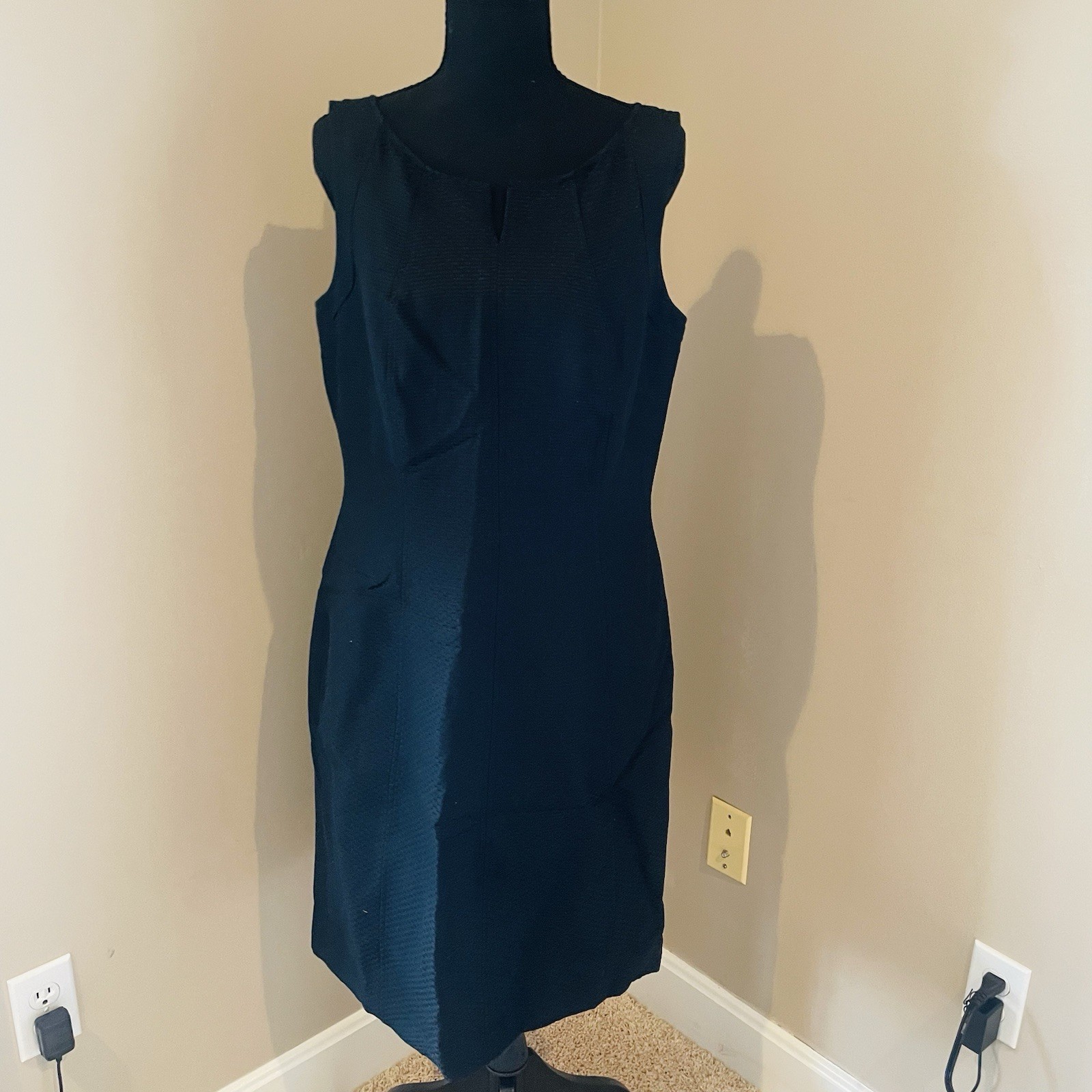 Talbots Black Textured Sheath Sleeveless Wear to Work Office Dress Size 12 Lined