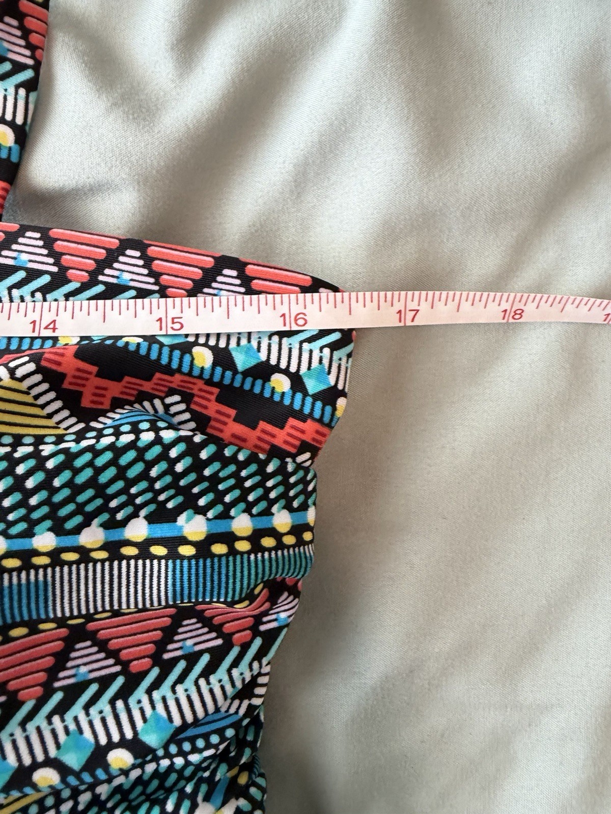 Women’s Multicolor Patterned Flyaway Tankini Top Only, Adjustable Straps, Sz L