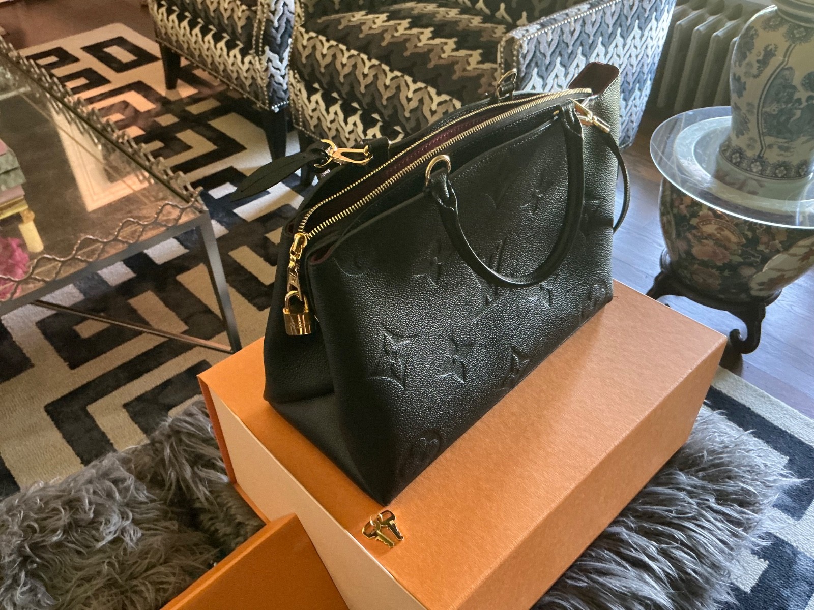 Louis Vuitton Grand Palais Purse Empreinte Black Noir M45811 $3850 Box Excellent
