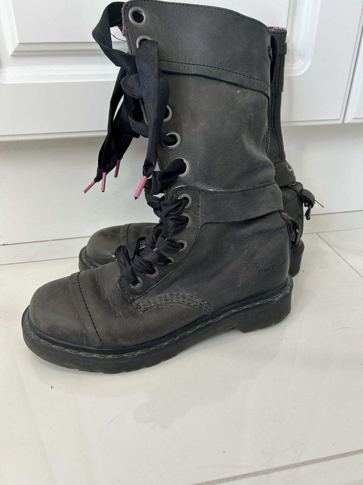 Dr. Martens Triumph 1914 Boots Womens 7 Black Pink Plaid Fold Ribbon Laces RARE