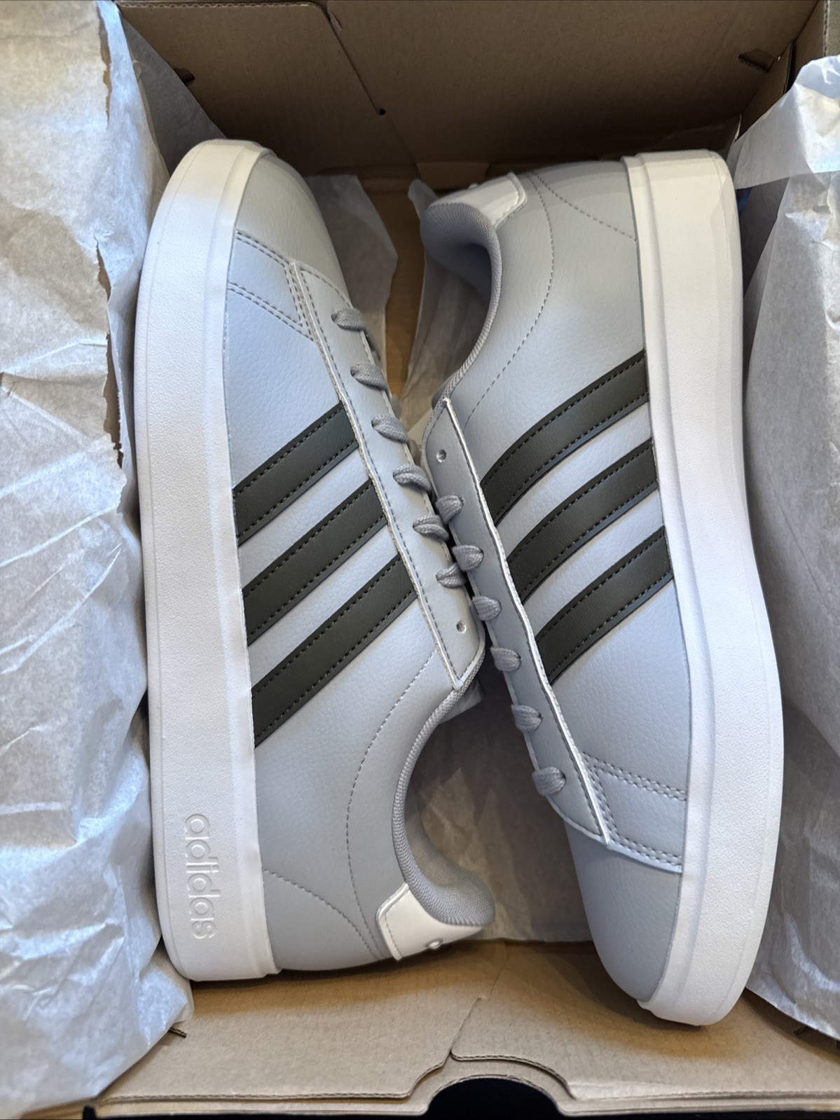 Size 10.5 Men’s adidas Grand Court Halo Silver Shadow Olive Sneakers ID4468
