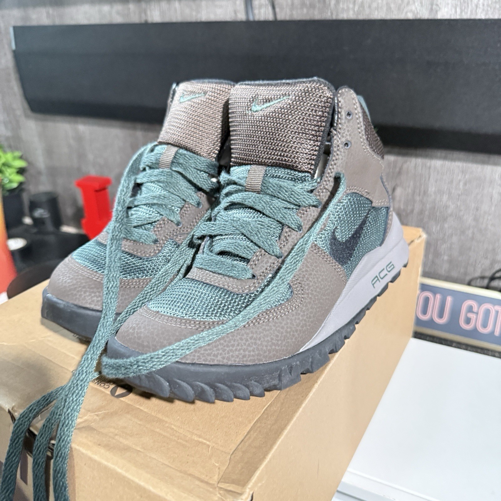 Nike BLTRO SP Boots Baroque Brown/Midnight Green