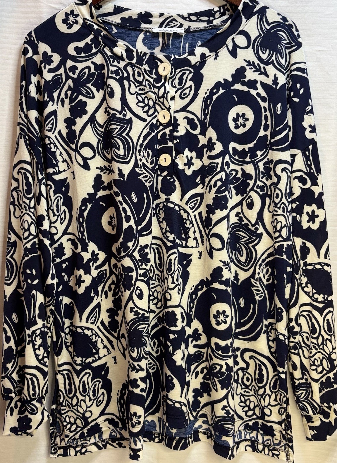 White Birch Navy Cream Paisley Henley Top Long Sleeve Women’s Size Large