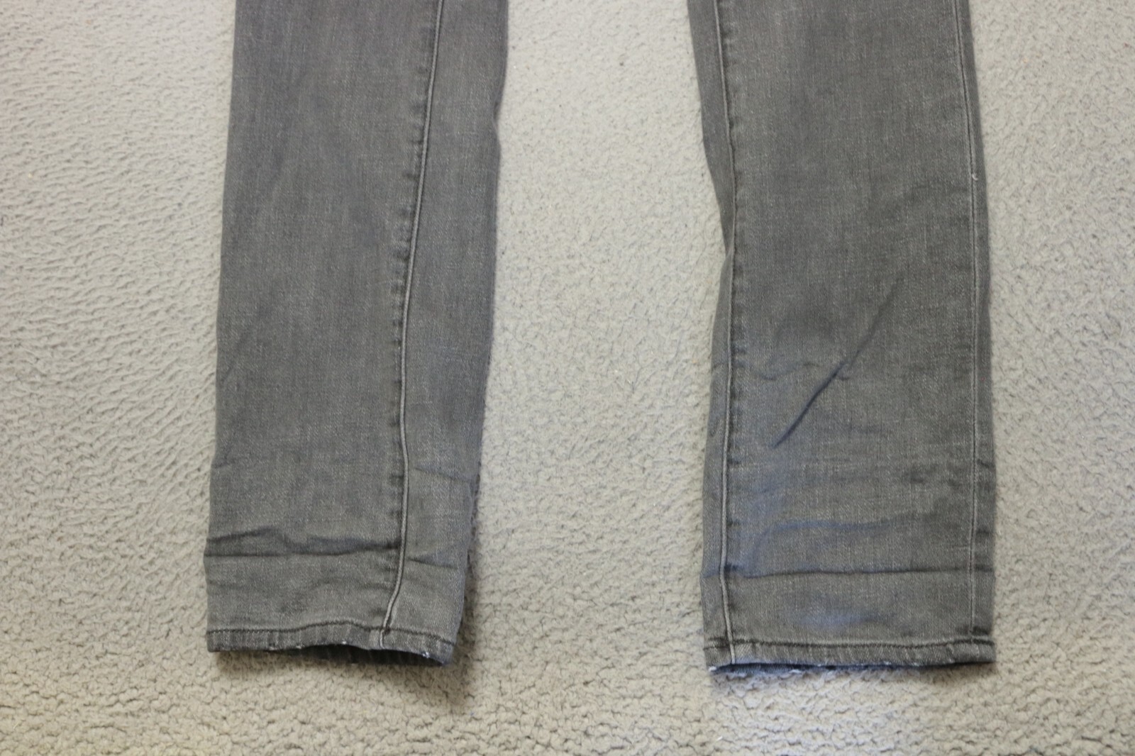 John Varvatos Jeans Women 29 Gray Denim Medium Wash 5-Pockets Skinny Leg Zip Fly