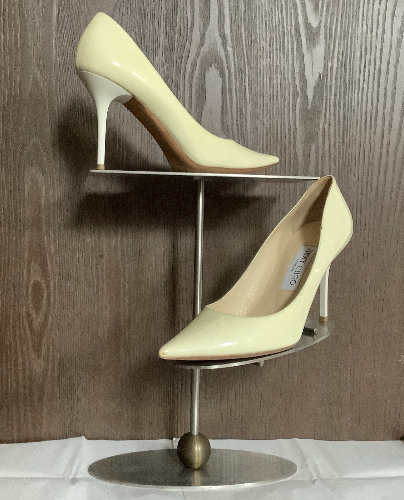 JIMMY CHOO London Pumps Pre-owned Patent Leather Light Yellow Size 37,5 US-7,5