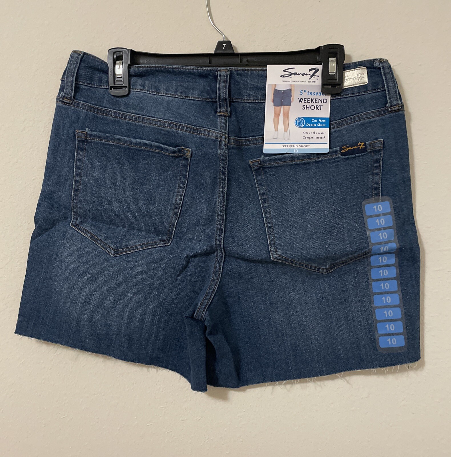 NWT Seven7 Women’s Denim Frayed Hem Slim Fit Weekend Short Wildfire Size 10