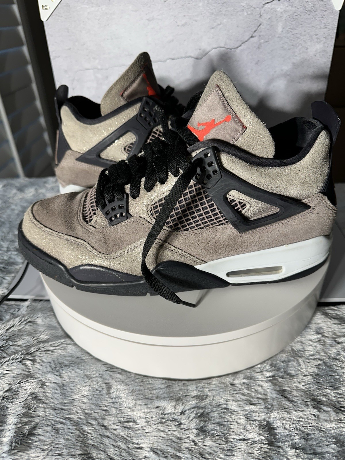 Nike Air Jordan 4 Retro Taupe Haze Size 10 With Replacement Box