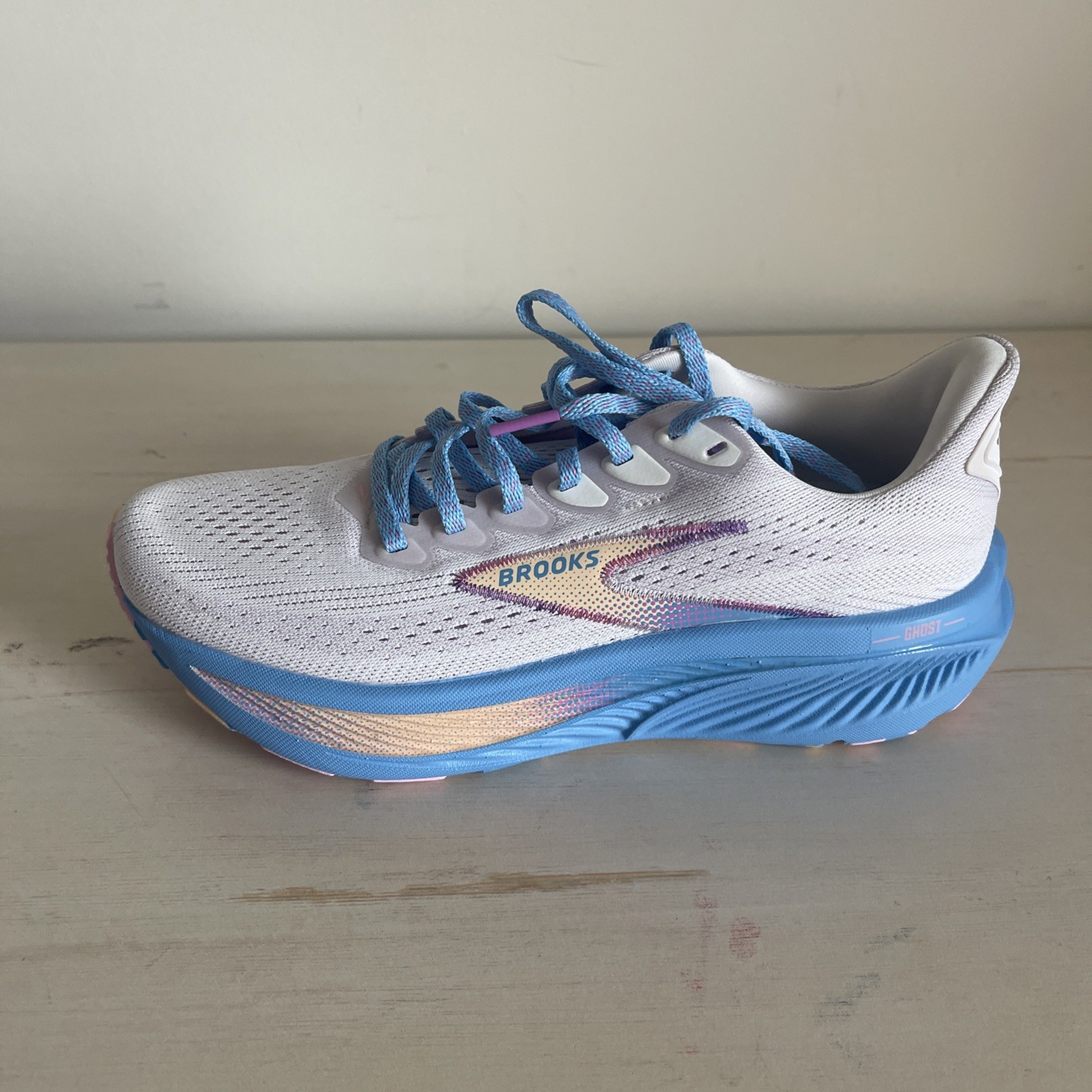 Brooks Women’s Ghost 17 Two Color Schemes to Pick From Each $95 Brand New!