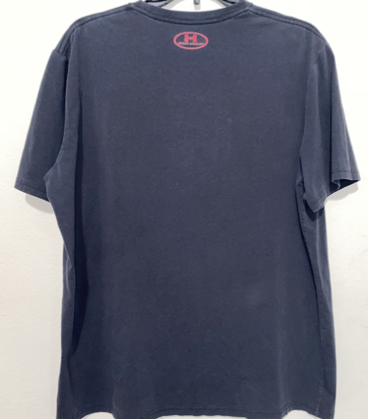 Under Armour HeatGear Men’s L Loose Fit Polyester Crew Tee Black USA Flag