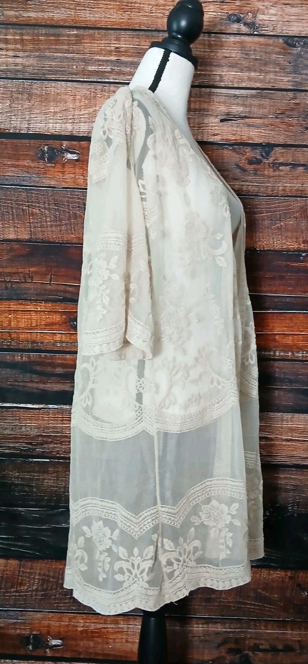 Miss Chievous S M Sheer Embroidered Lace Mesh Kimono Cardigan Top Doeskin NWT
