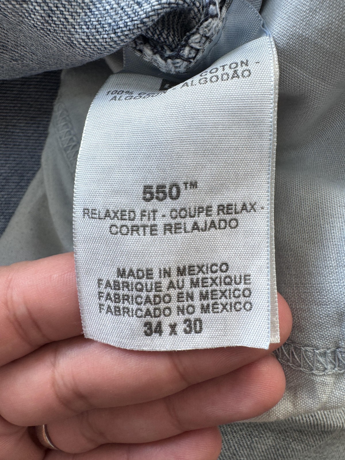 Levi’s 550 Mens Jeans W32xL28 Blue Light Wash Relaxed Tapered Fit Retro