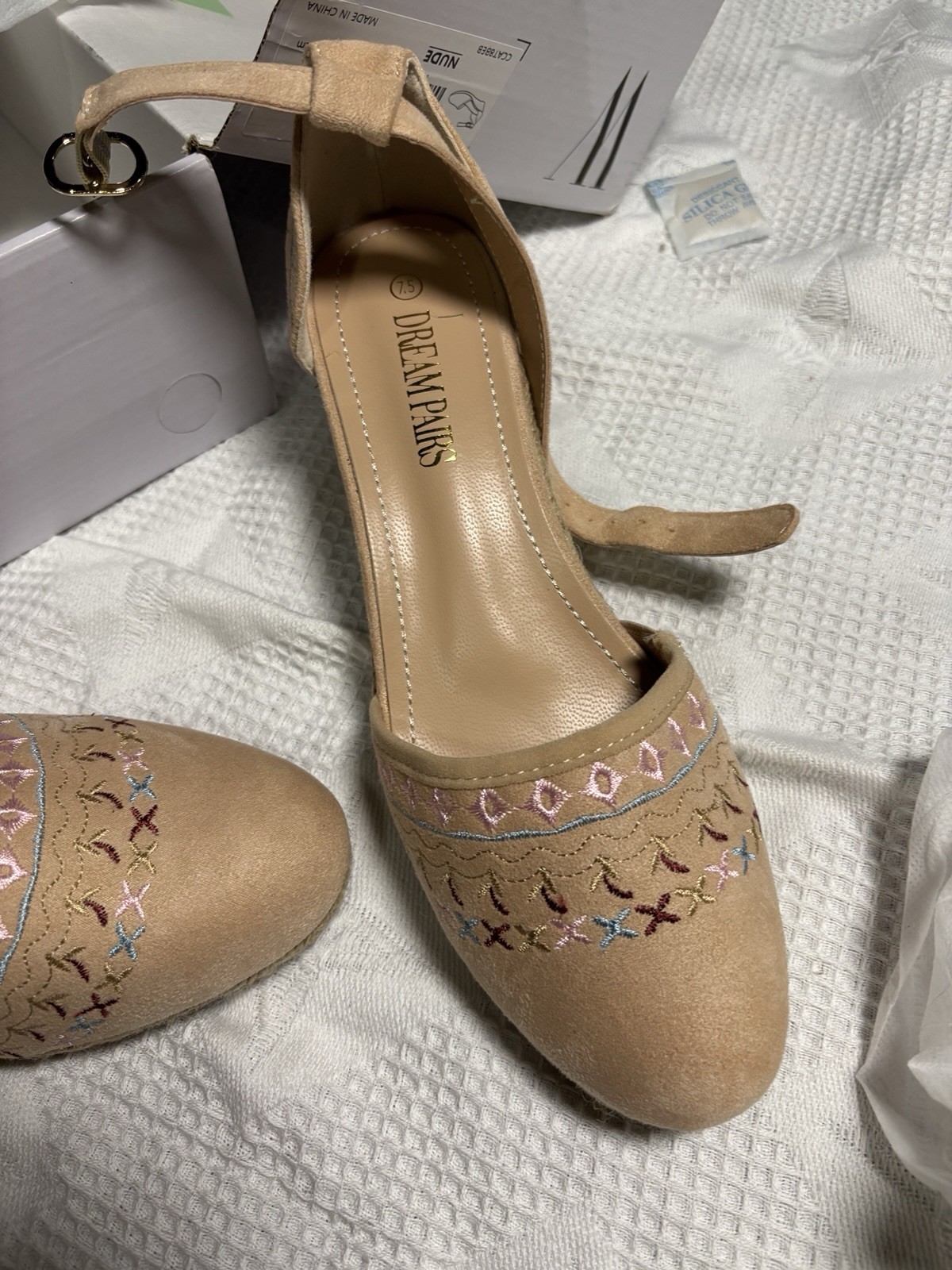 Dream Pairs Womens nude closed toe ankle strap espadrilles wedge sandals 7.5 NEW