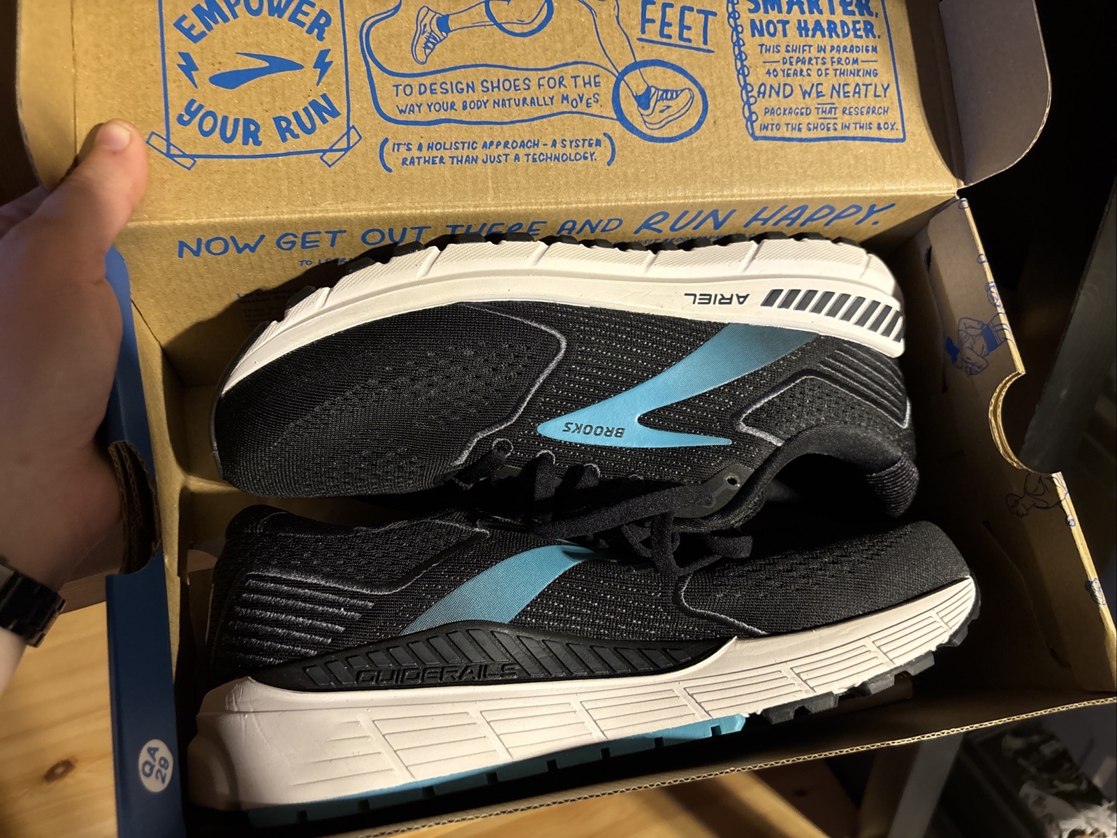 Brooks Women’s Ariel ’20 Running Shoe Size 9 Extra wide 2E