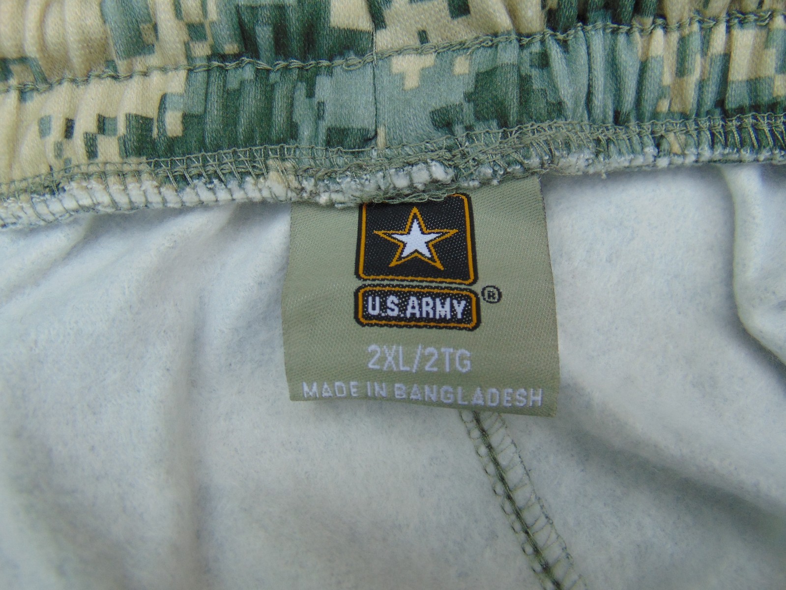 U.S. Army Digital Camo Lounge/Sweat pants, Size 38-45 x 32, NOS, free U.S. ship