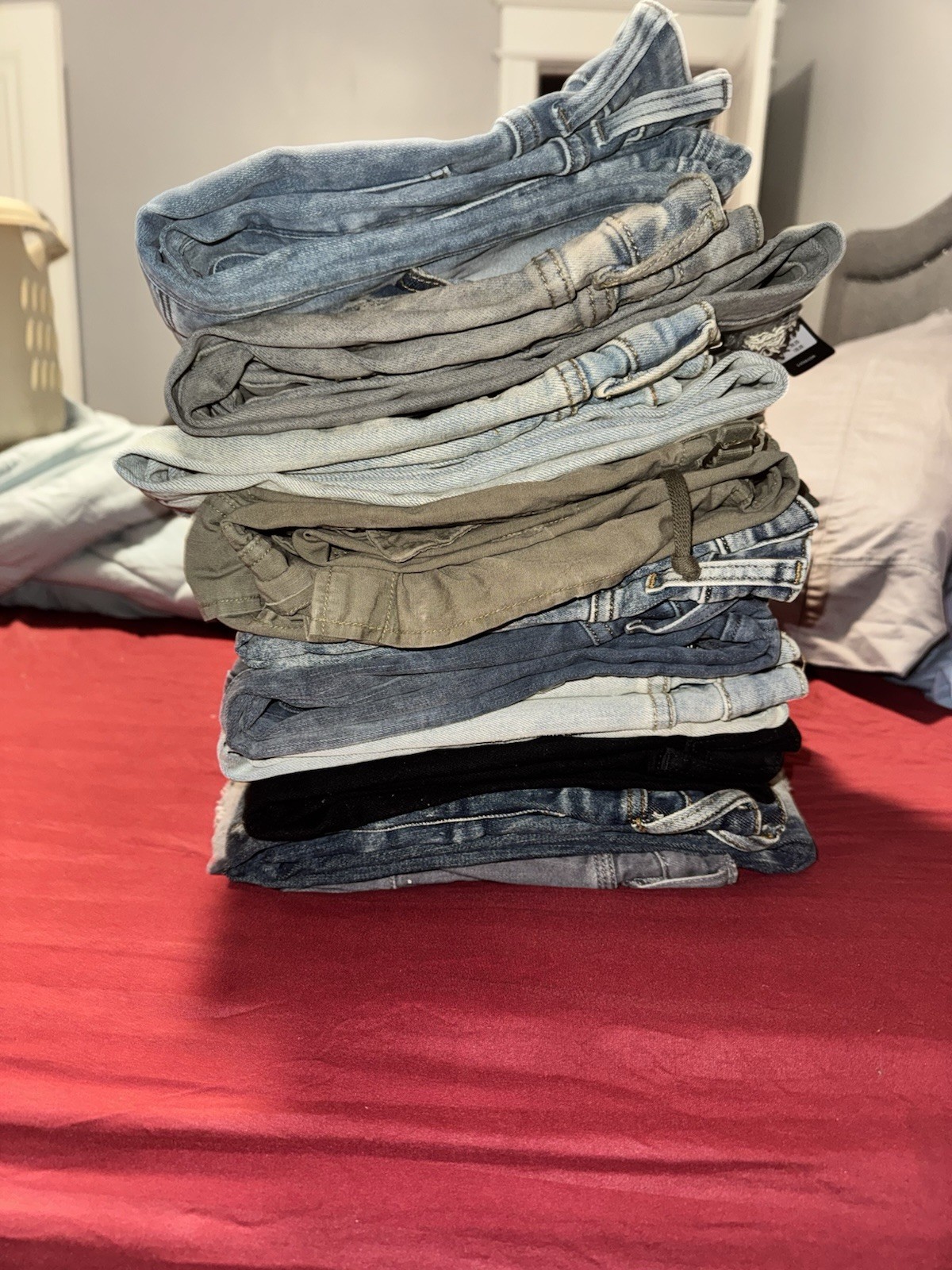 Mixed Jeans Lot – Assorted Colors & Styles, Gently Used, Great Condition