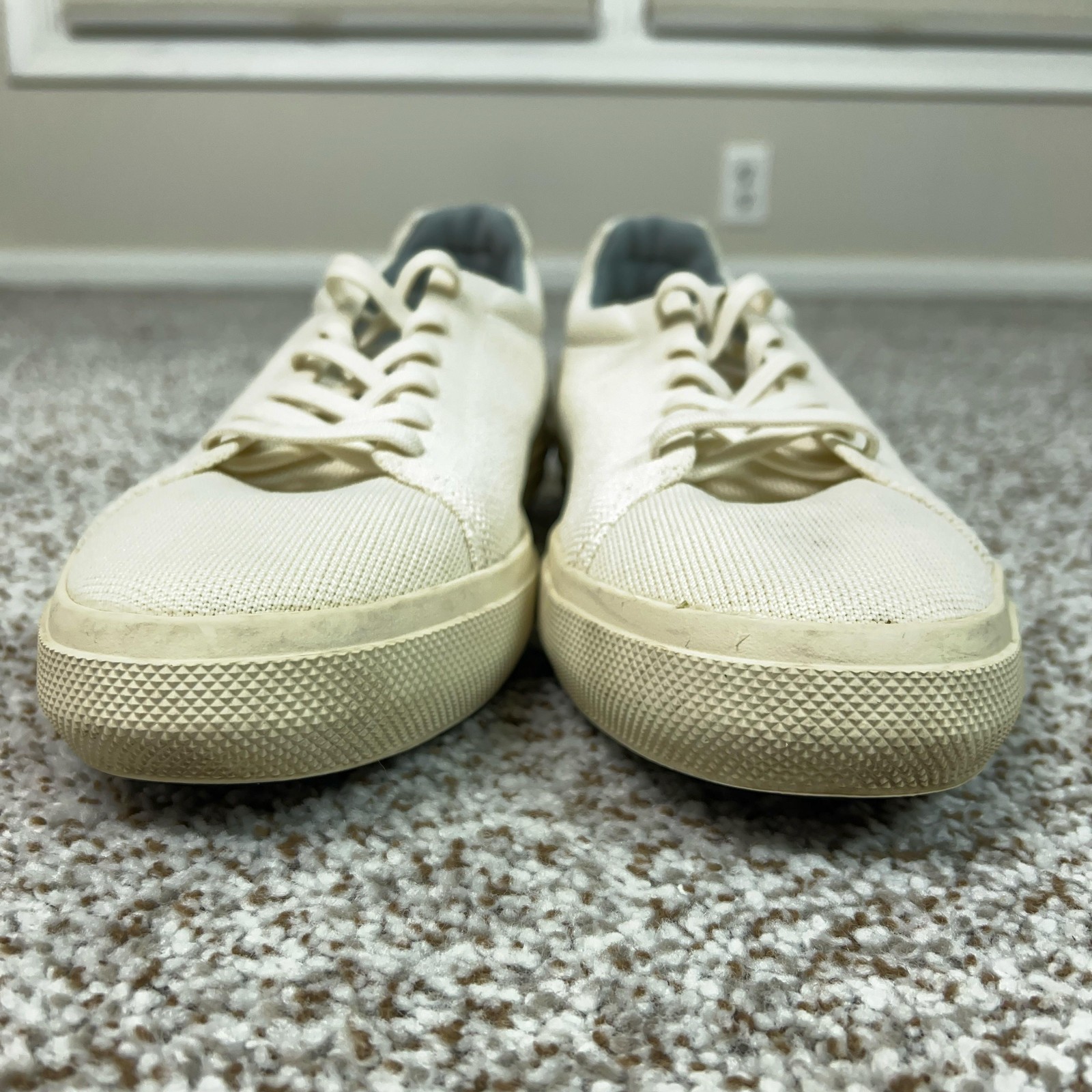 Rothys Shoes Mens Size 11 Cream Ivory Knit Lace Up RS02 Sneakers Rubber Sole