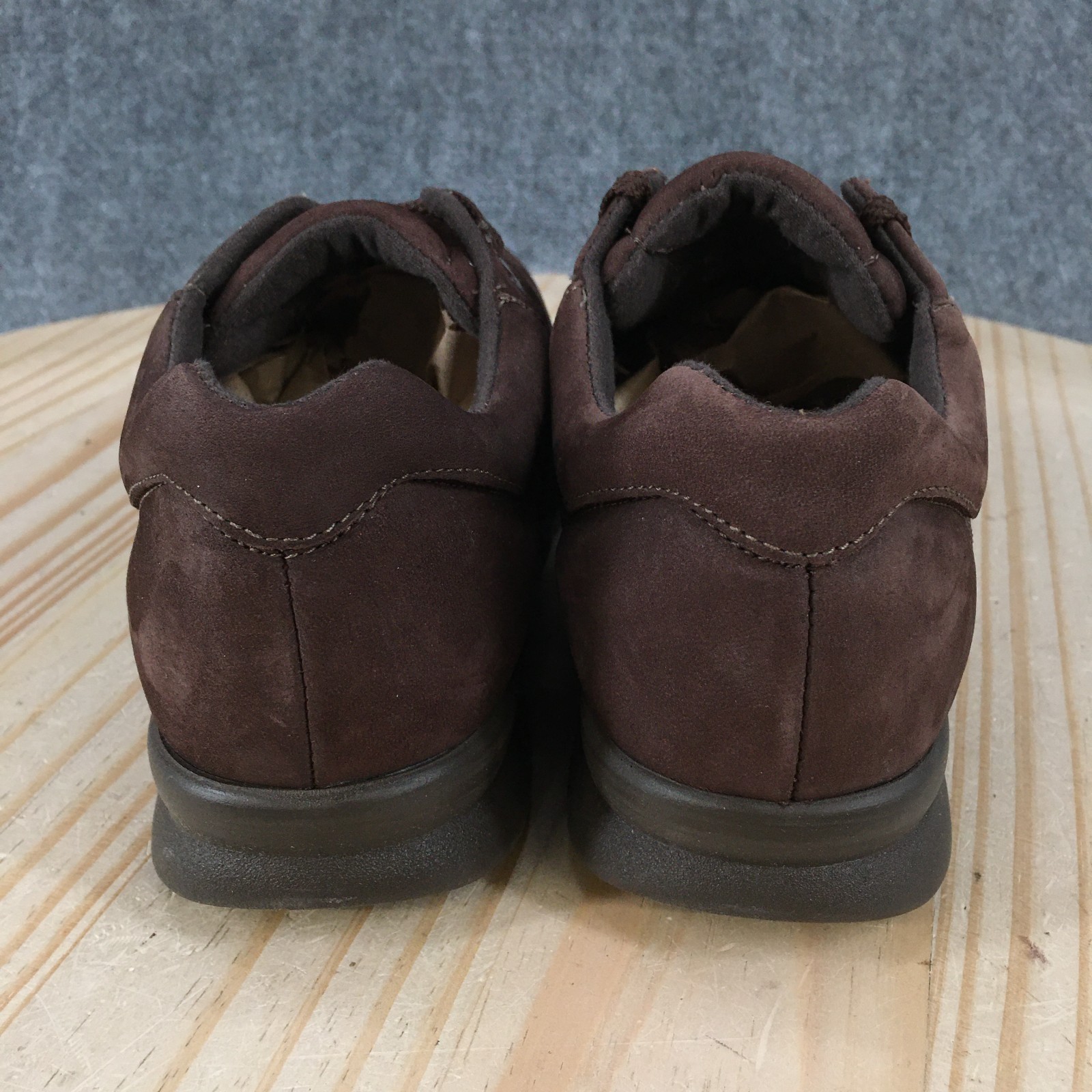 Supremes by Softspots Shoes Womens 7W Comfort Walking Sneakers Brown Leather NEW