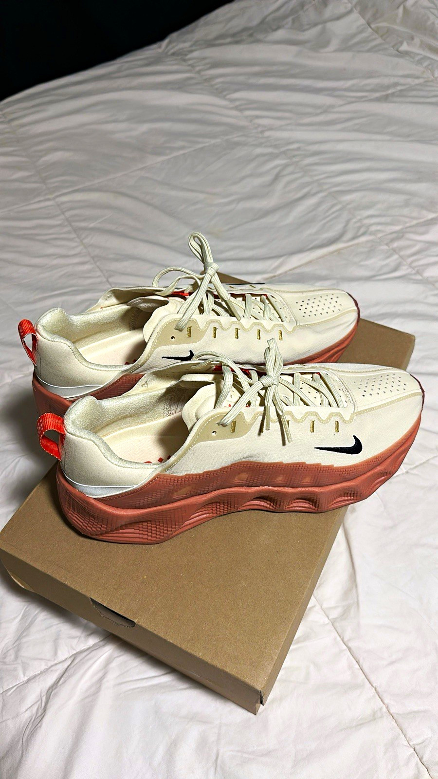 Nike Ava Rover Low Top Lace-Up Athletic Sneakers Beige/Pink SKU DX4215 204
