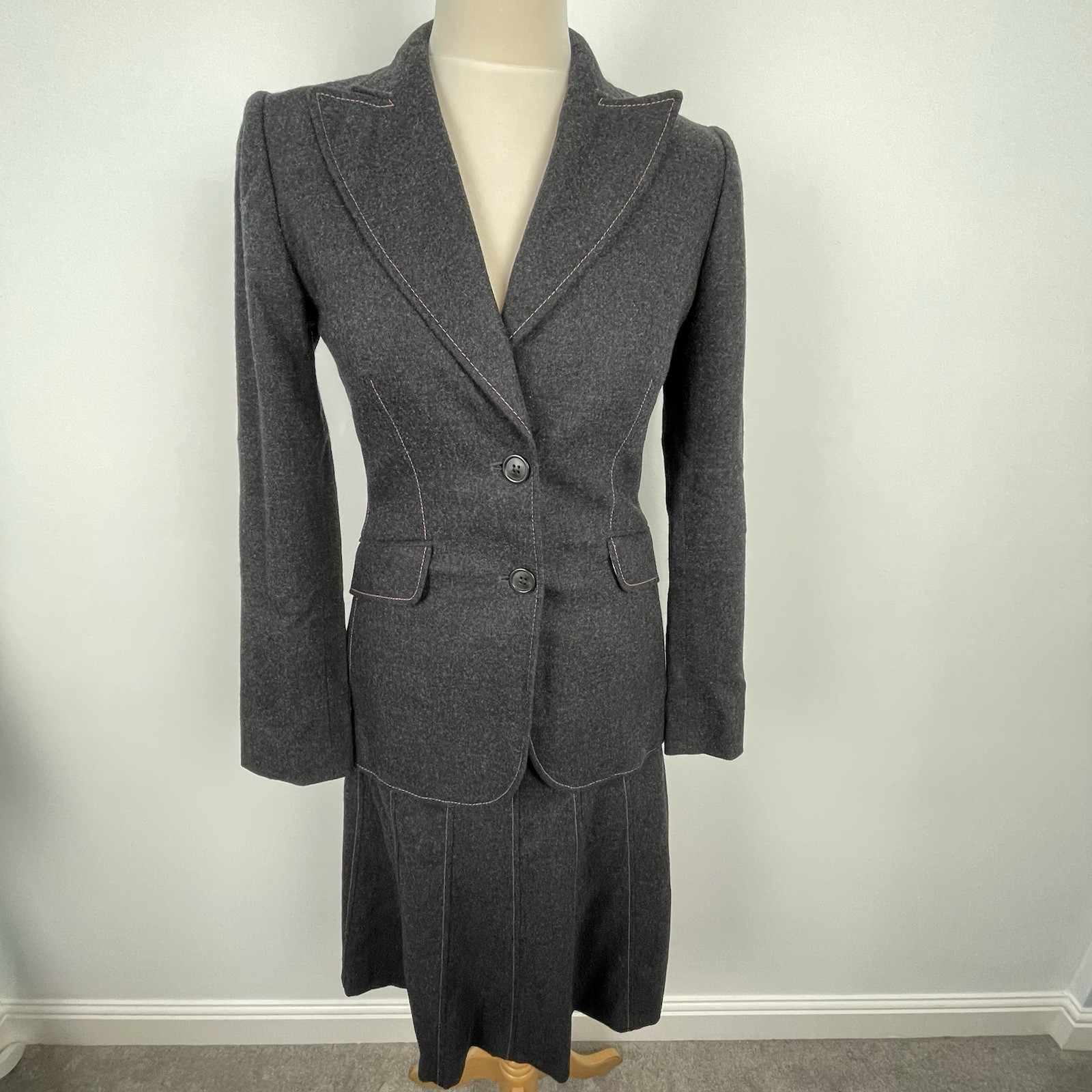LK Bennett grey wool skirt suit size 8 (check measurements in description)