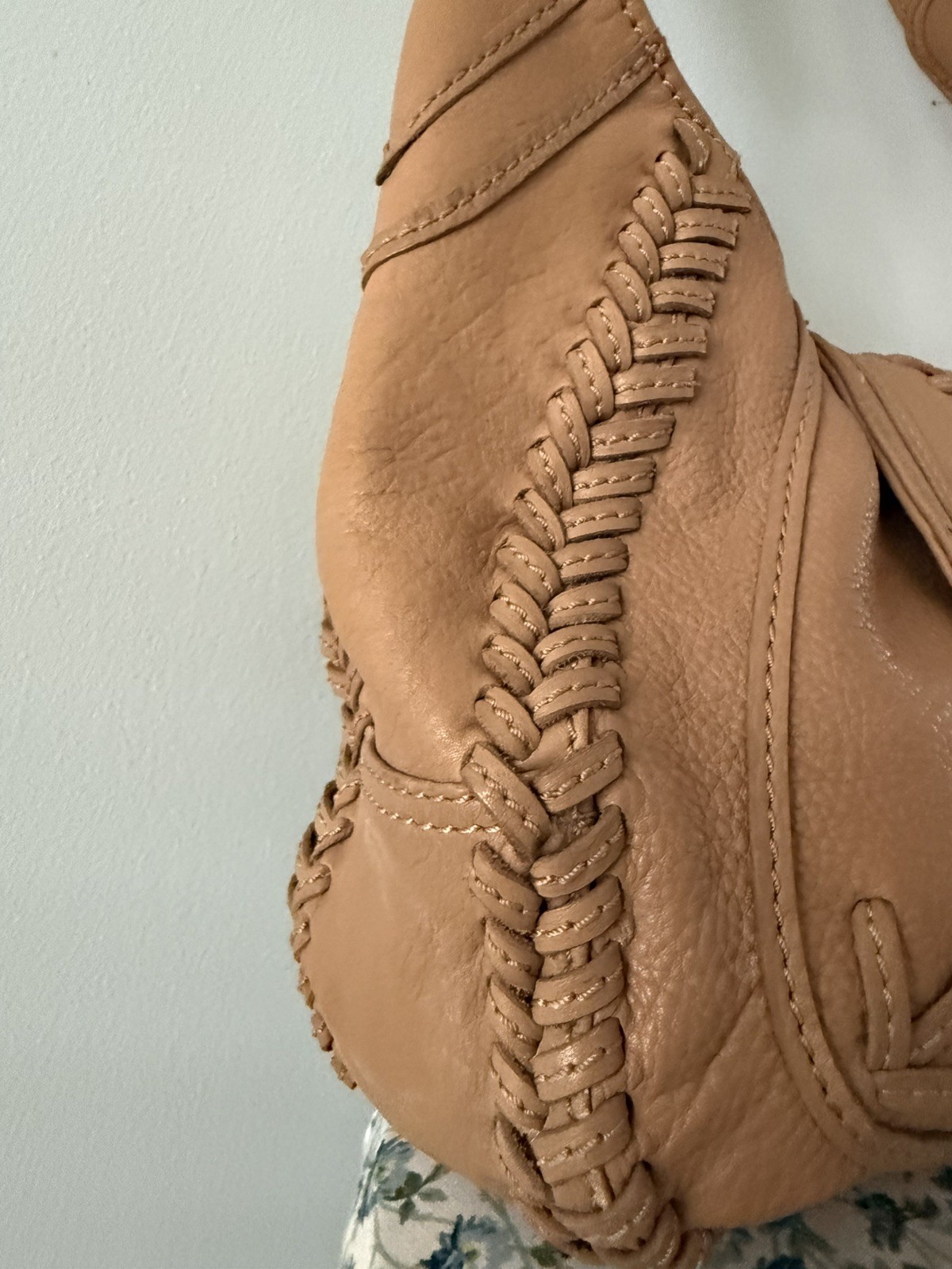 Vintage Wilsons Leather Y2K Light Brown Pebbled Whipstitch Turn Lock Flap Bag
