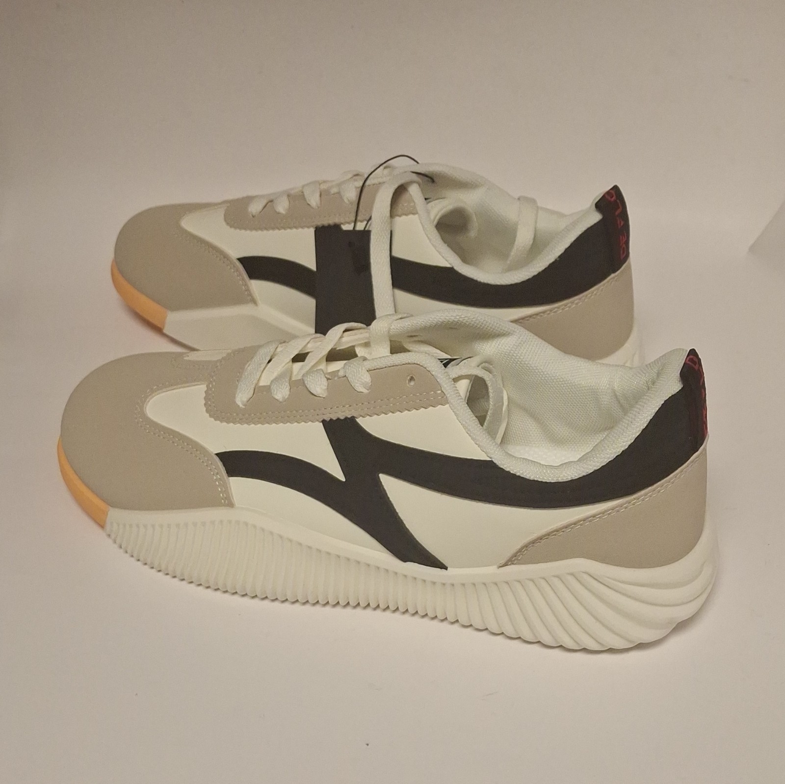 De Florance Colorblock White/Beige/Black Lace Up Low Top Men’s Sneaker