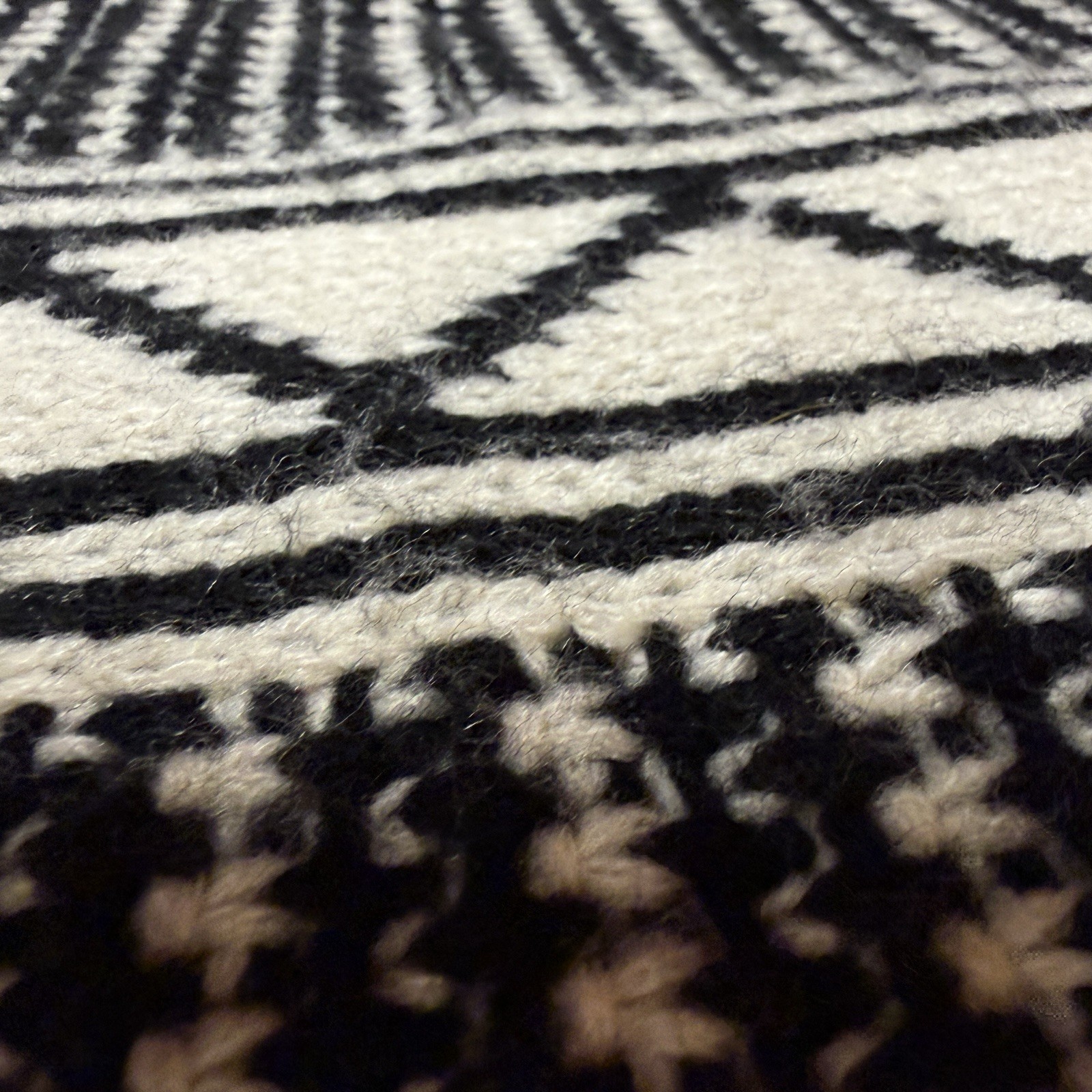 ANTHROPOLOGIE Do Everything In Love Poncho ONE SIZE Black/Cream Acrylic Knit