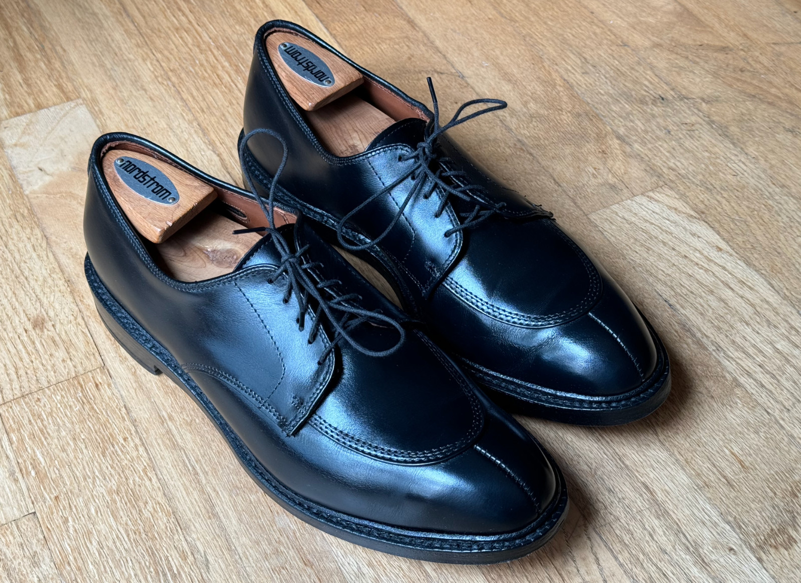 Allen Edmonds Walton Split Toe Shoe Size 9.5D (US)