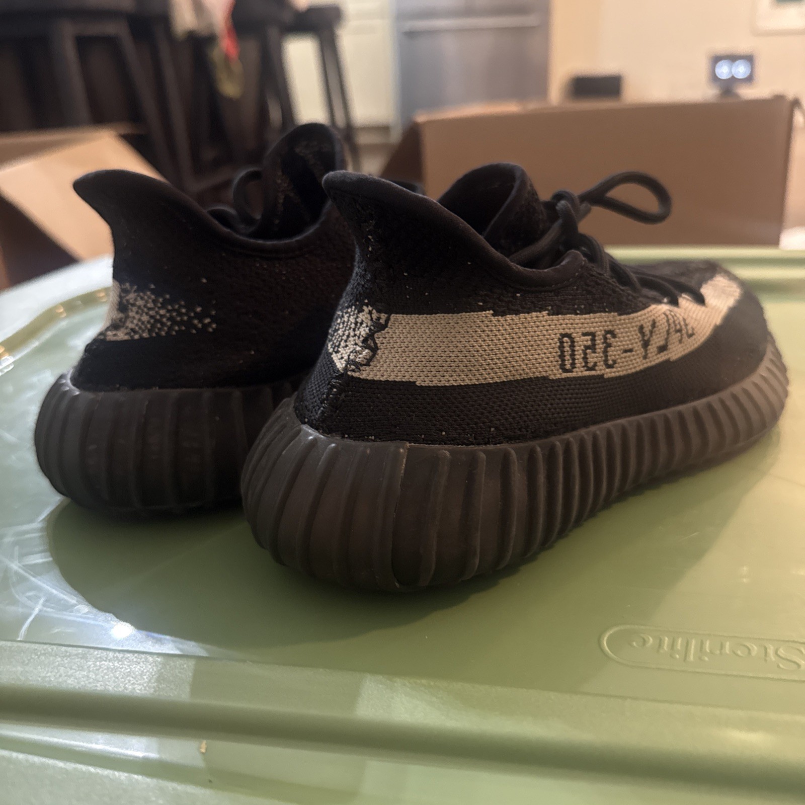 adidas Yeezy Boost 350 V2 Oreo Black White Low Top BY1604 Kanye West Sneaker