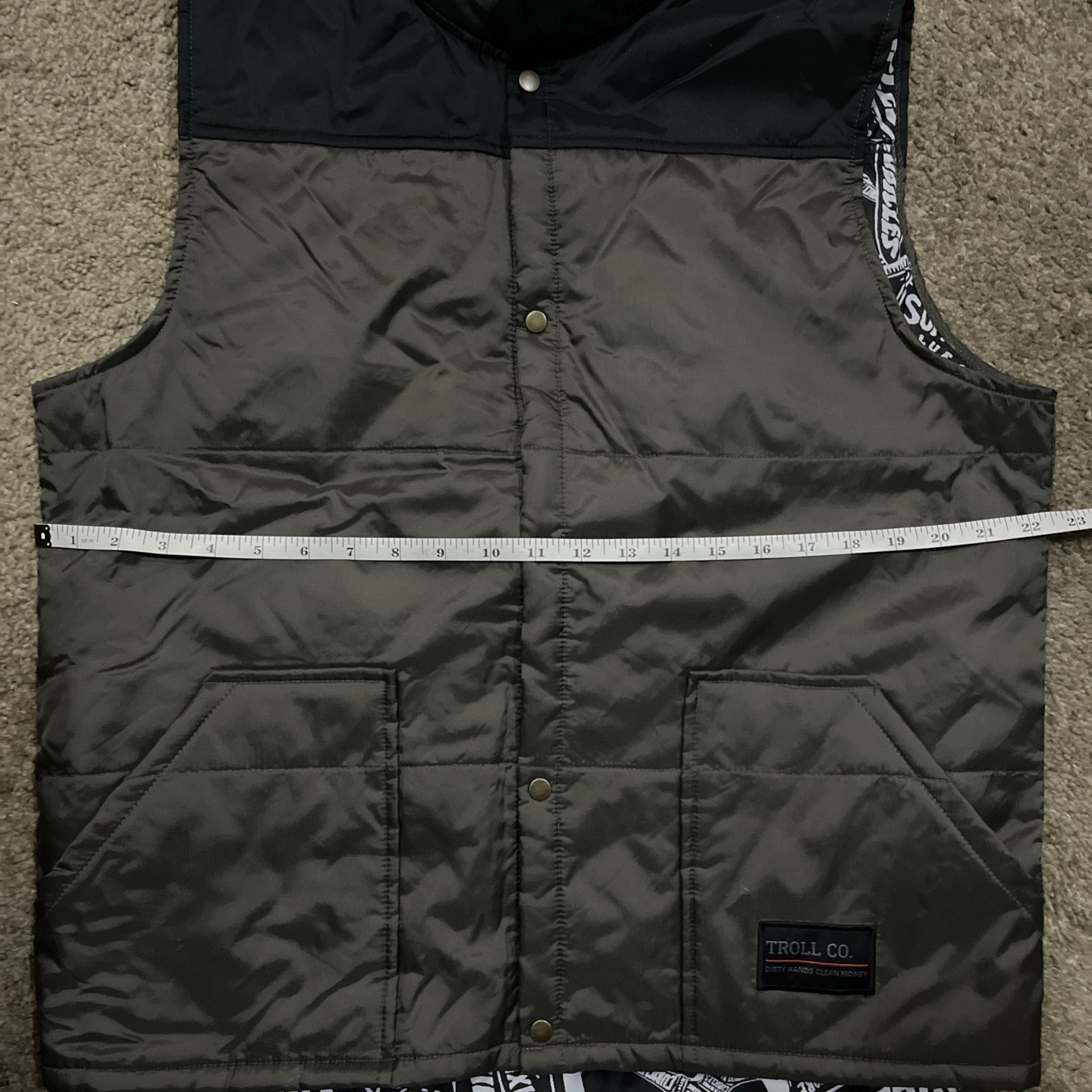 Troll Co Redford Snap-Front Graphic Lined Nylon Best Mens Medium
