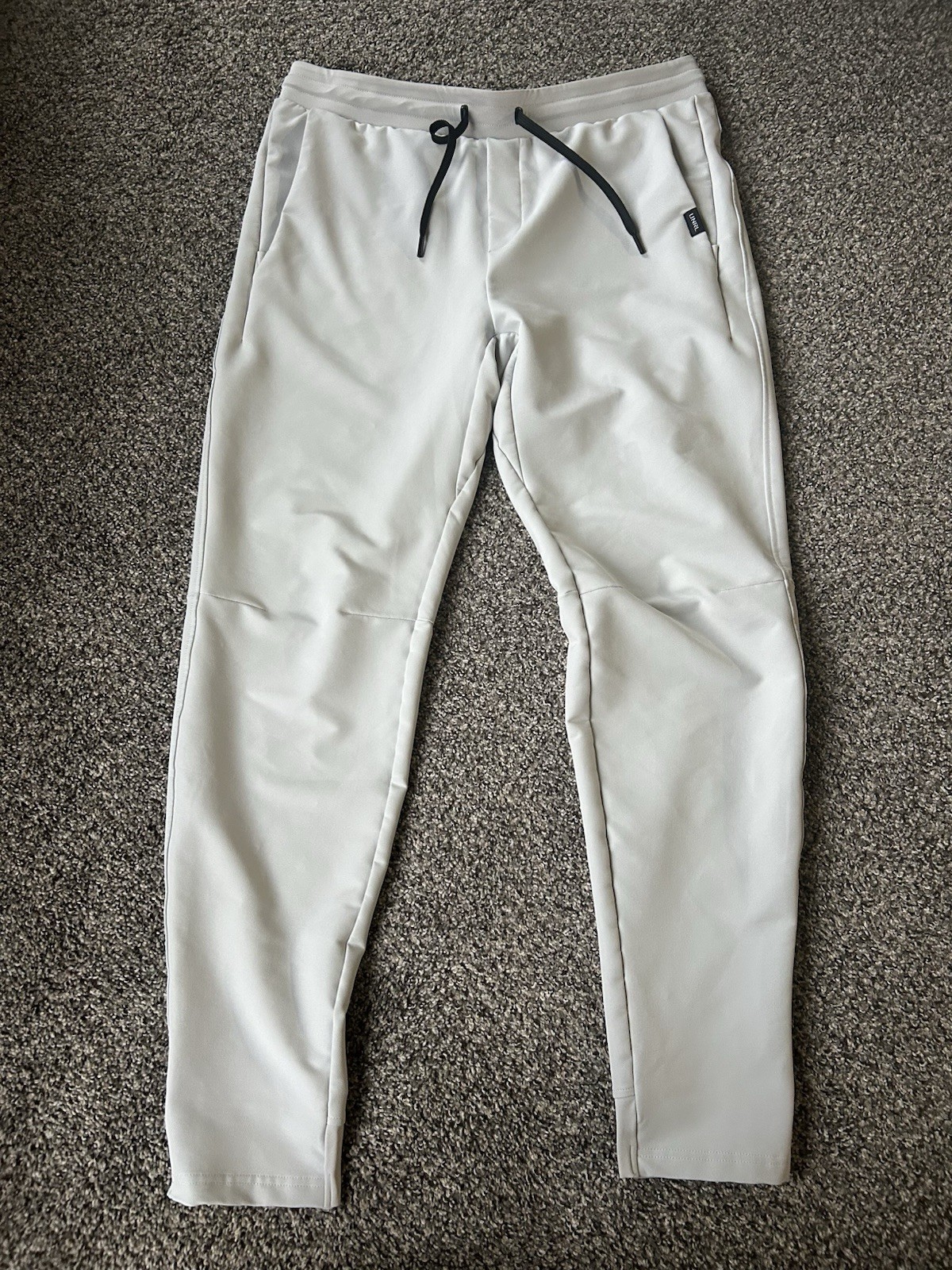 UNRL Men’s Joggers – Size Large – White