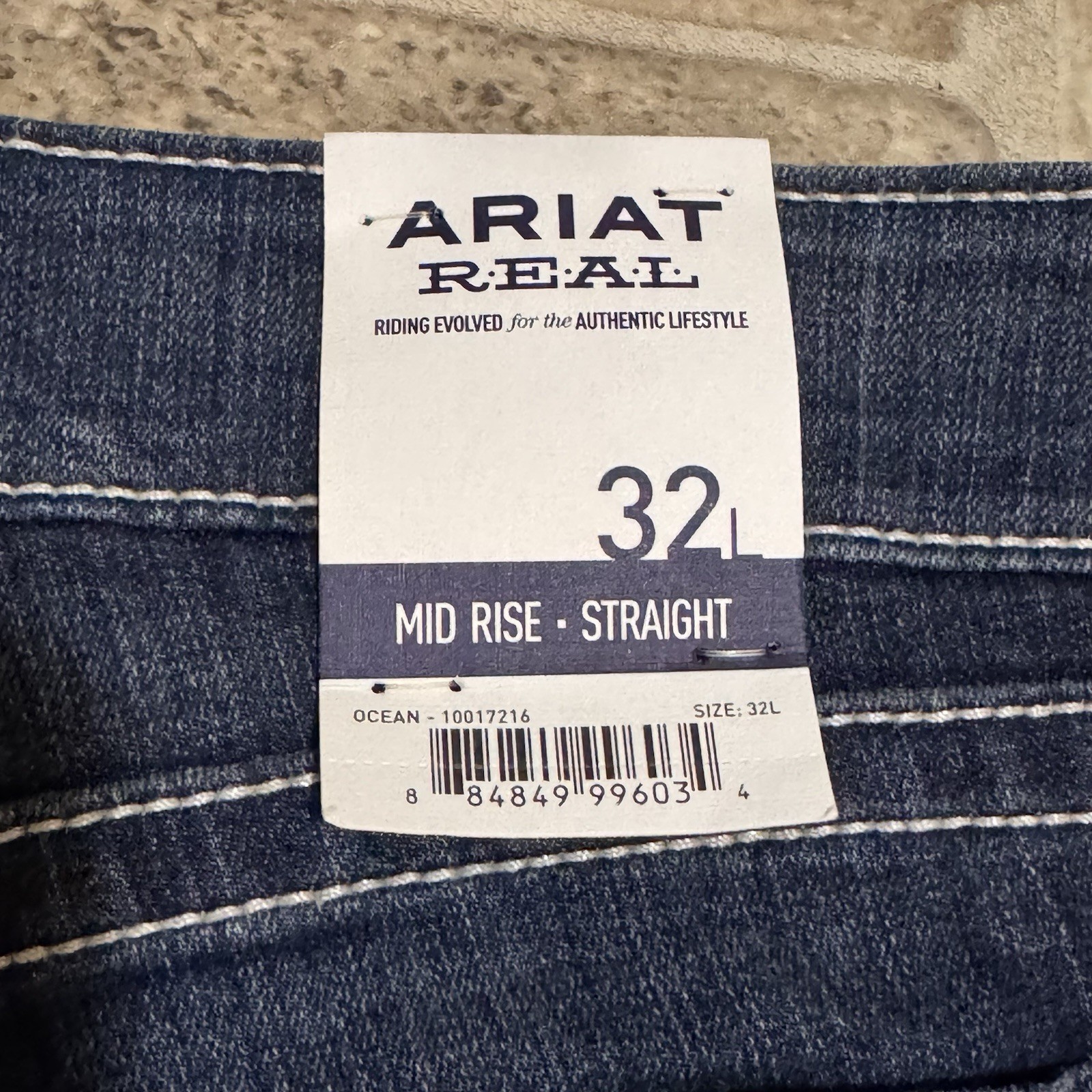 NWT Ariat REAL Womens Mid Rise Straight ICON OCEAN Blue Jeans 10017216 32 L