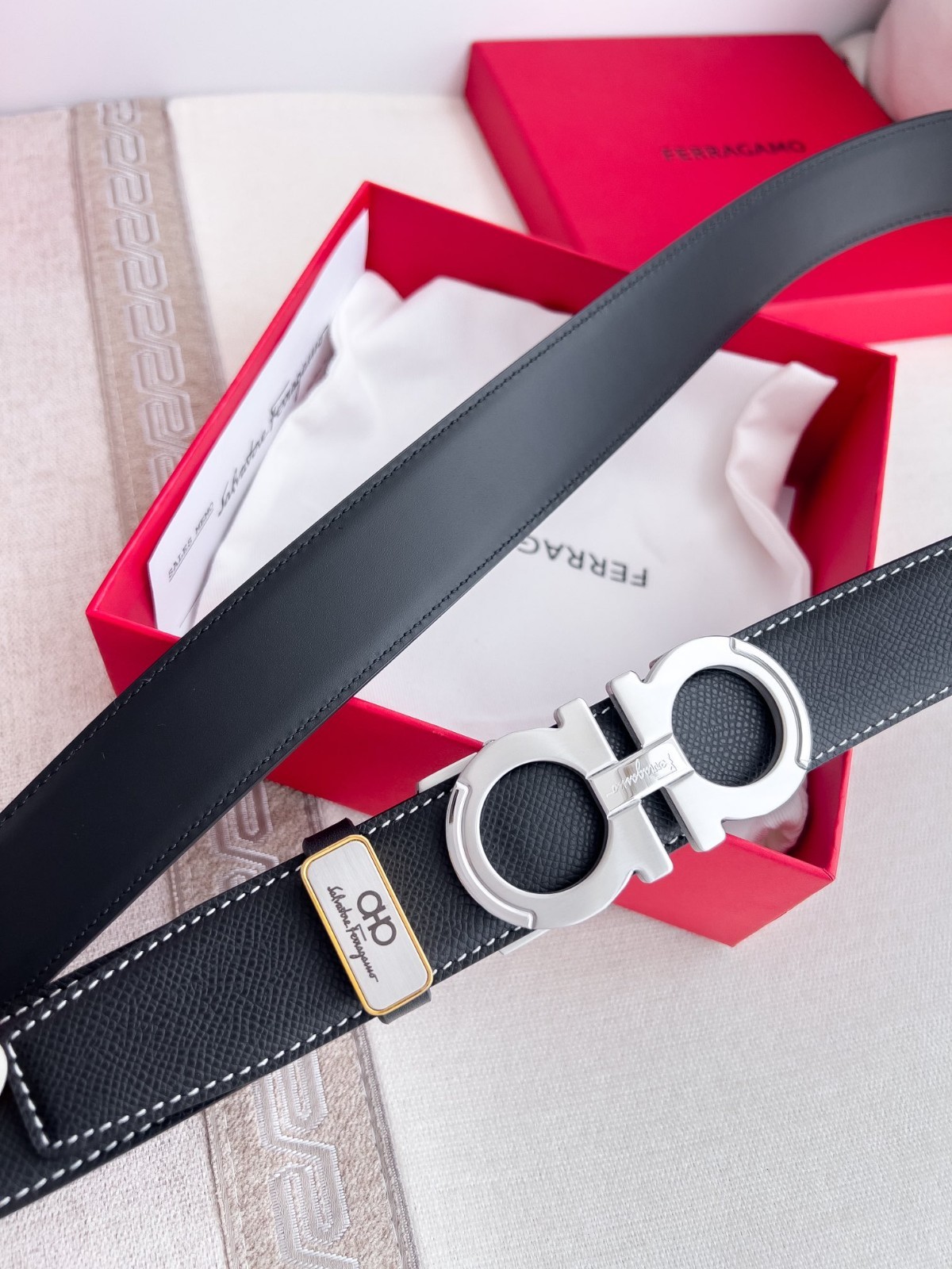 Salvatore Ferragamo Gancini Belt Black Leather Silver Buckle Reversible