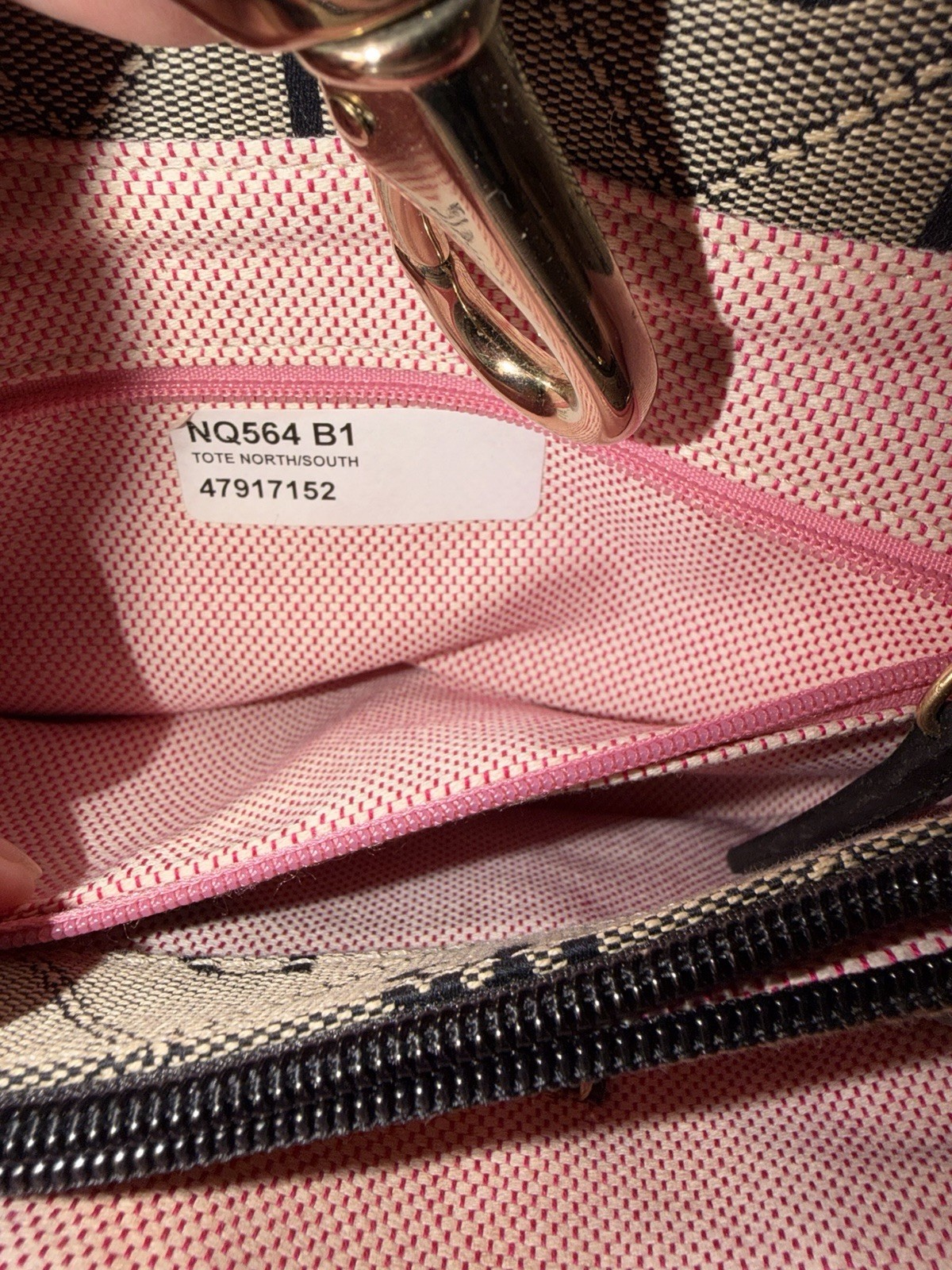 Dooney & Bourke Women’s Beige/Navy Logo Tote Zip Gold Pink Lined