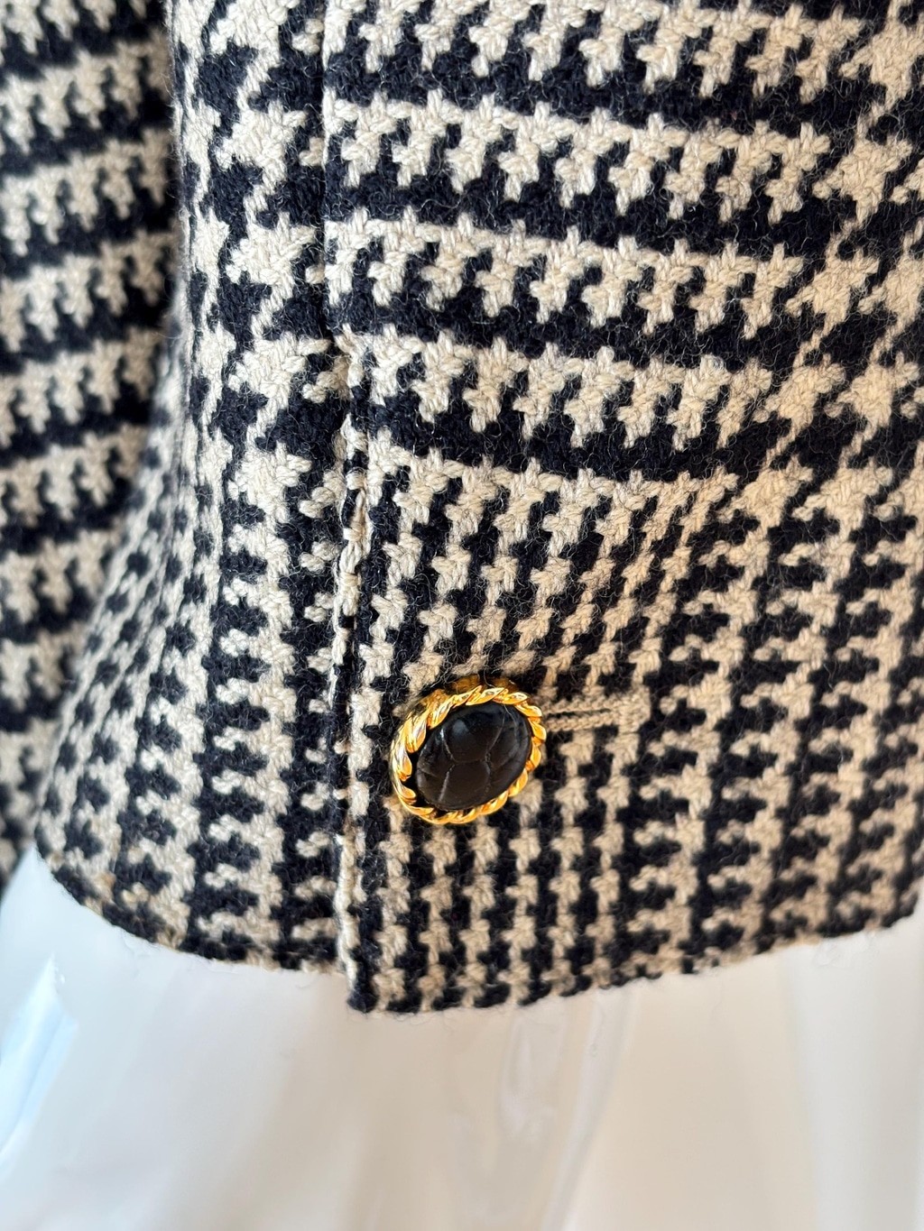 Vintage Max Mara Wool Houndstooth Blazer – Made in Italy