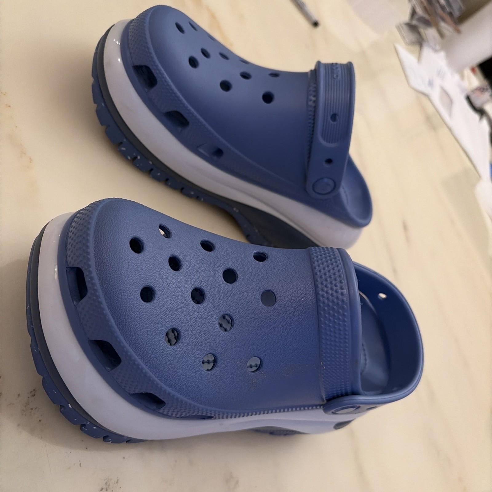 Crocs MEGA CRUSH Cornflower Blue Chunky Heavy Clogs M 4/W 6
