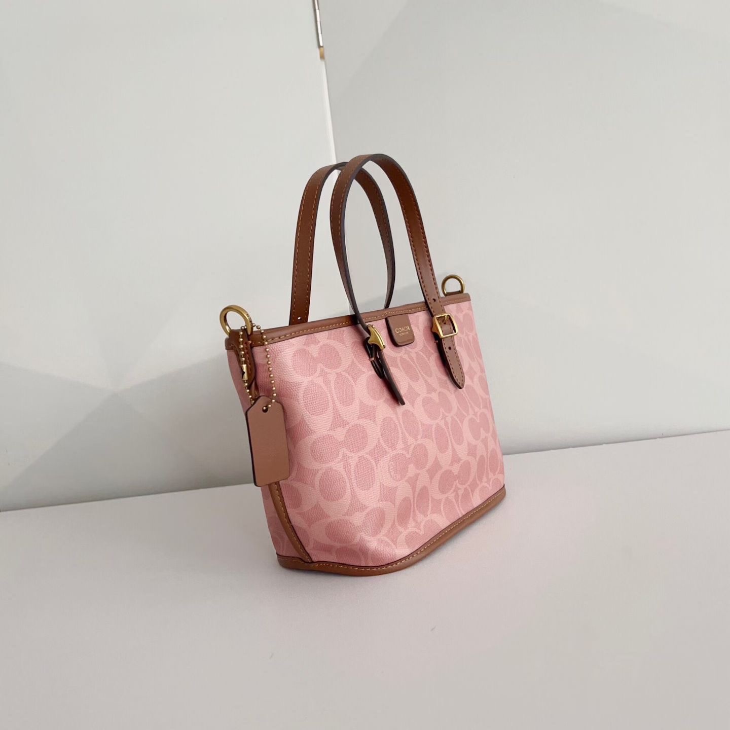 NWOT COACH Taxi Tote Bag 21 In Signature Canvas CCD94