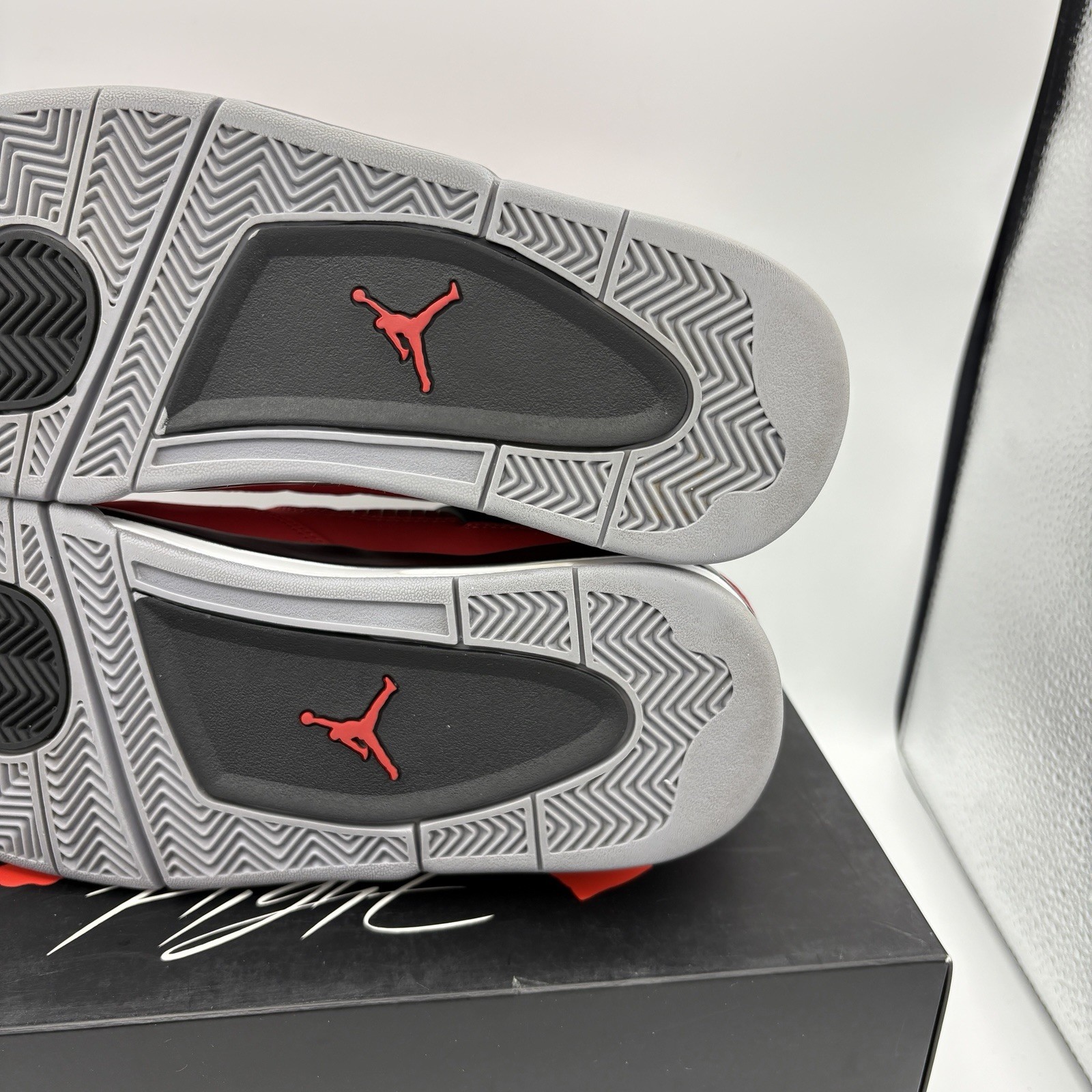 Pre-owned Size 10 – Jordan 4 Retro Toro Bravo 2013 OG (308497-603)