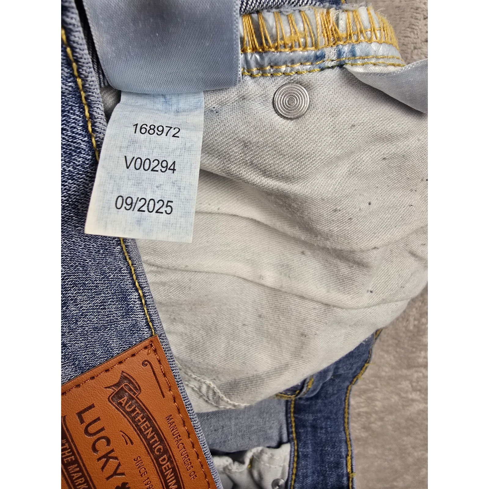 Lucky Brand 223 Straight Jeans Mens 32×32 Blue Denim Stretch Whiskered