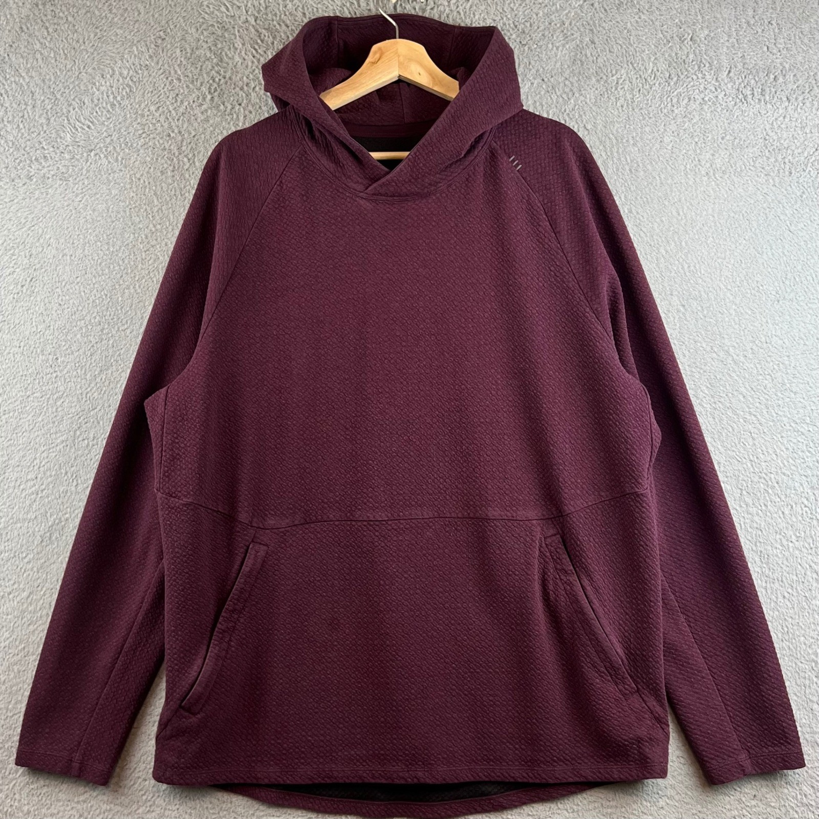 Lululemon Engineered Warmth Hoodie Mens XL Burgundy Textured Pullover