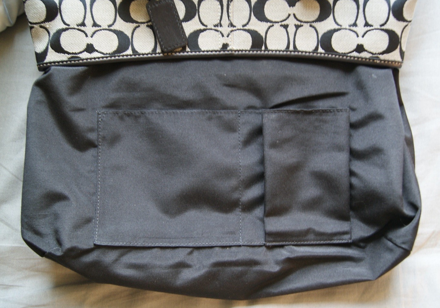 Vintage Coach Soho Flap Shoulder Bag Signature Canvas Black Gray Buckle F12644