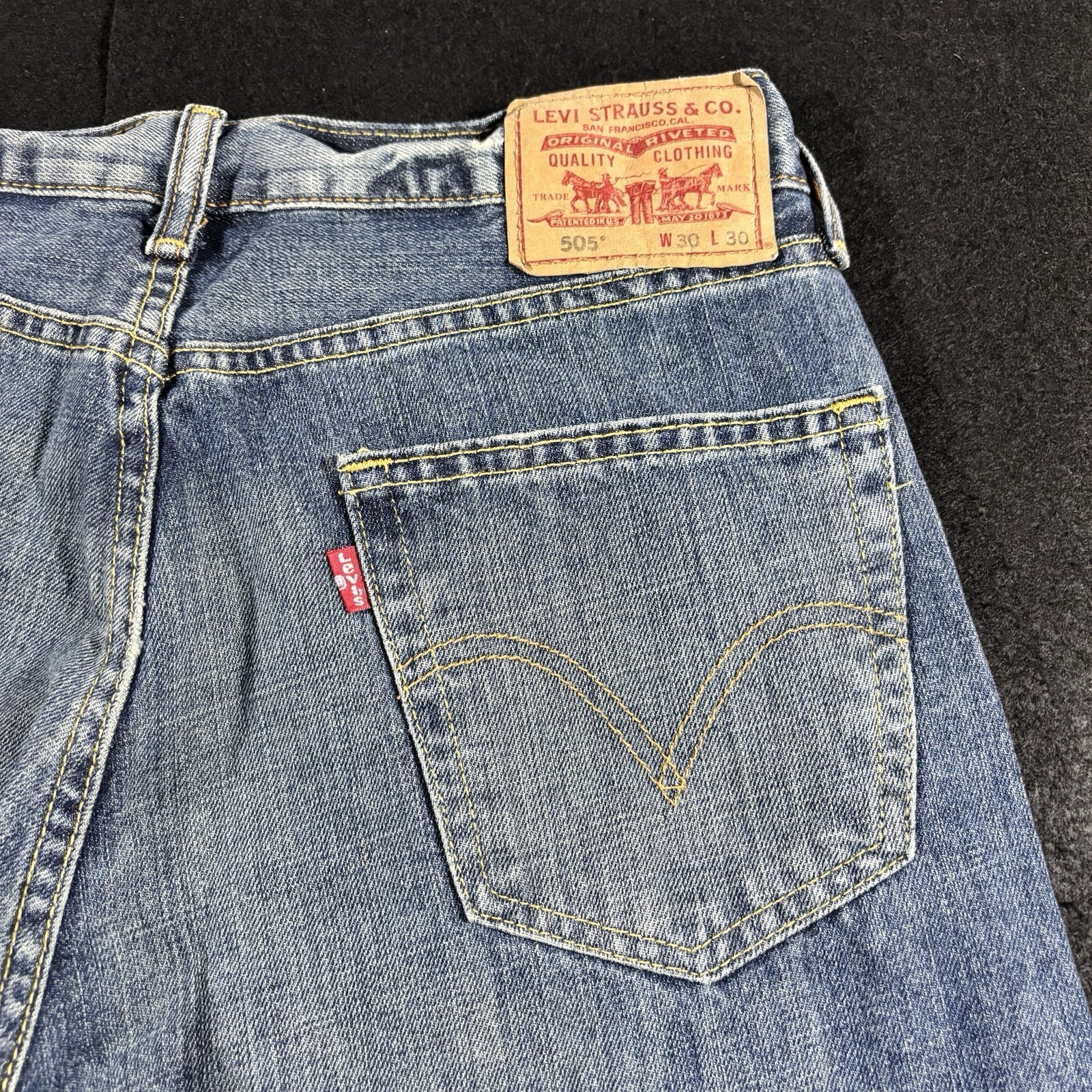 Levis 505 Straight Fit Jeans Mens 30×30 Blue Denim Medium Wash