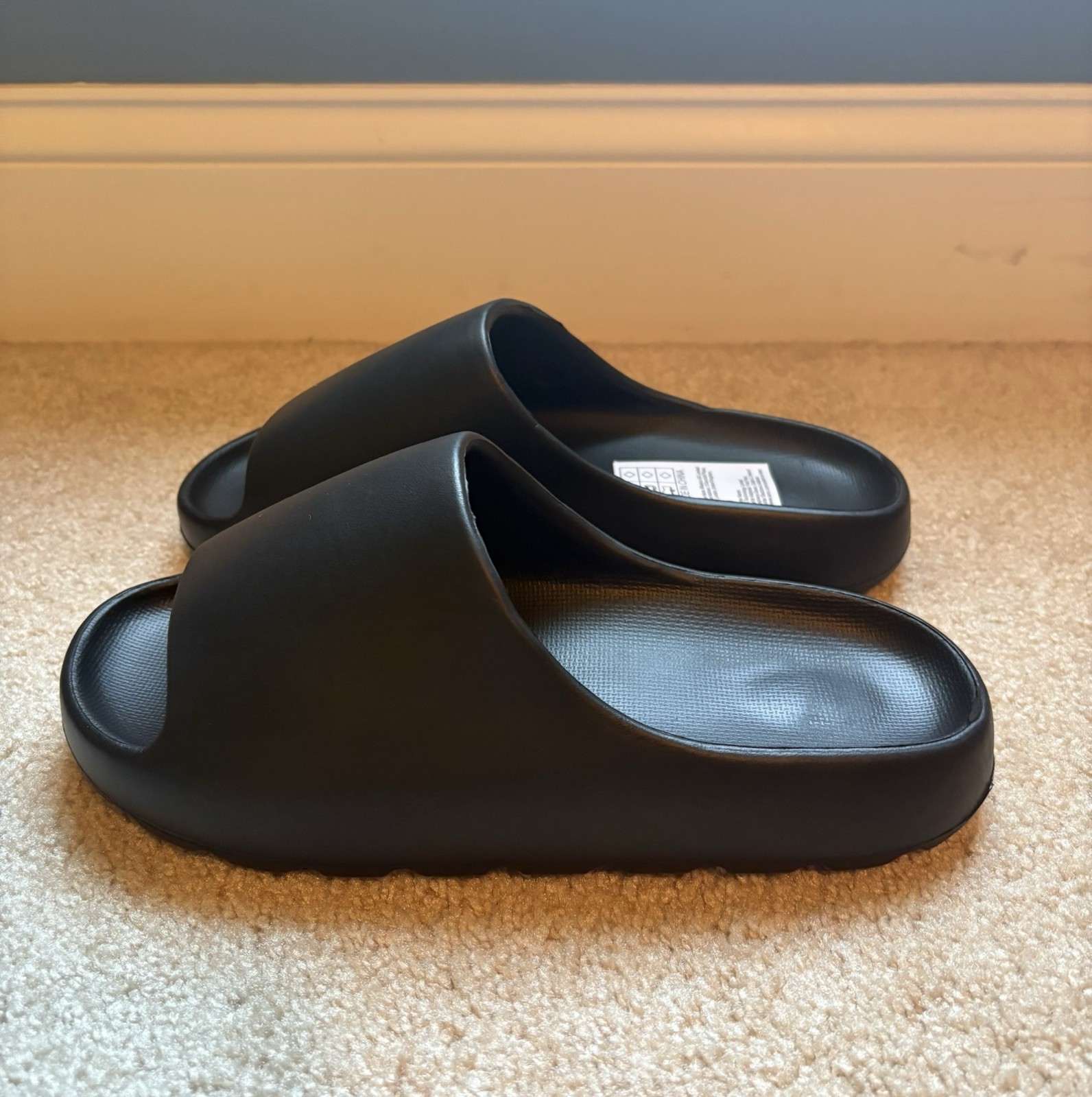 Men’s Black Slip-On Slide Sandals Open Toe Solid Foam Upper US 7.5 EU 40-41