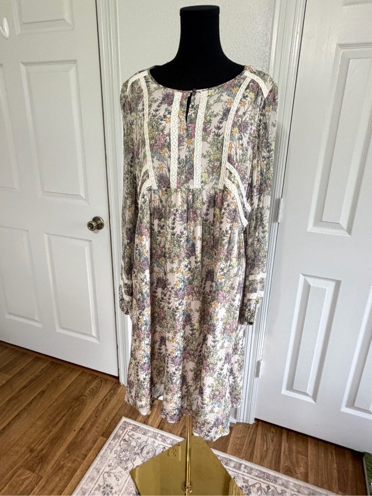 Sundance Womens Large 100% Silk Floral Boho Dress Lace Trim Long Sleeve Lined
