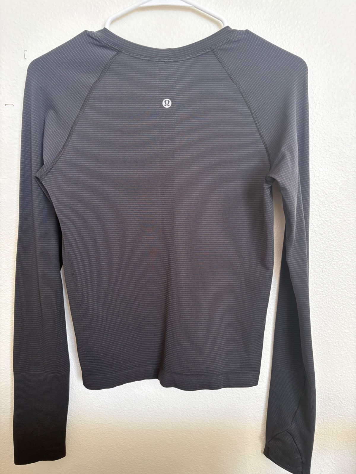 Lululemon Swiftly Tech 2.0 Long Sleeve Race Length Tempo Stripe Black