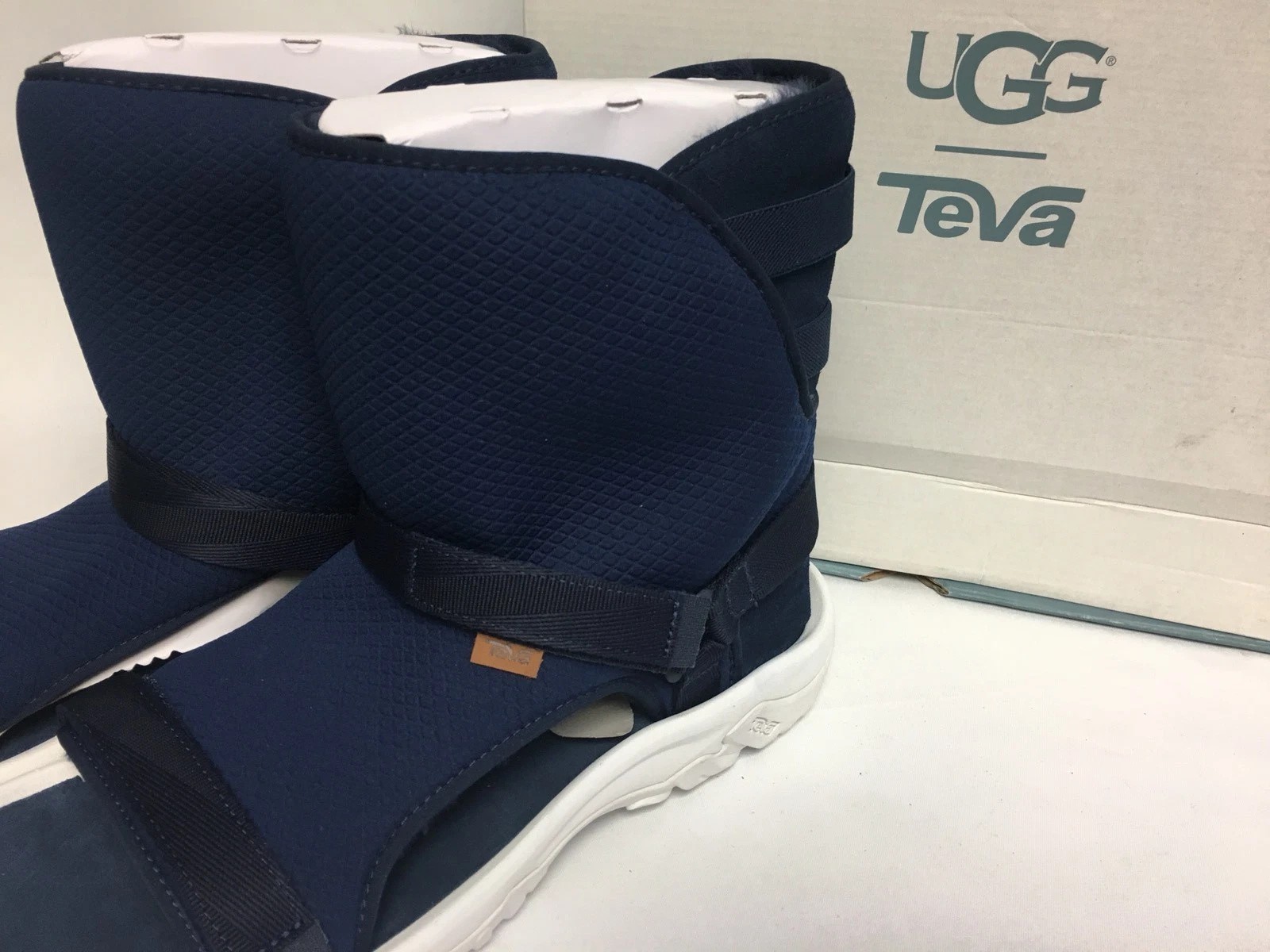UGG/TEVA COLLAB Black Iris SHEEPSKIN SPORTY HYBRID BOOT SANDAL 1018220U SZ M4/W6