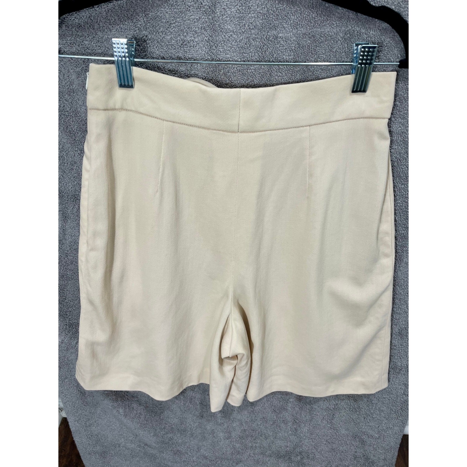 Vintage 90s Escada Margaretha Ley Ivory High-Rise Shorts EU 36/ US 4 Academia