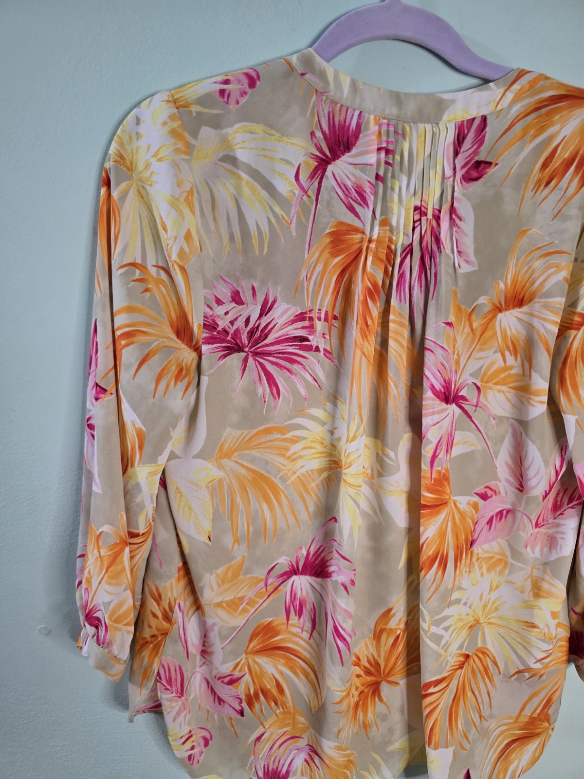 NYDJ Womens XS Tropical Palm Print Blouse Orange Pink 3/4 Sleeve Pleated V-Neck